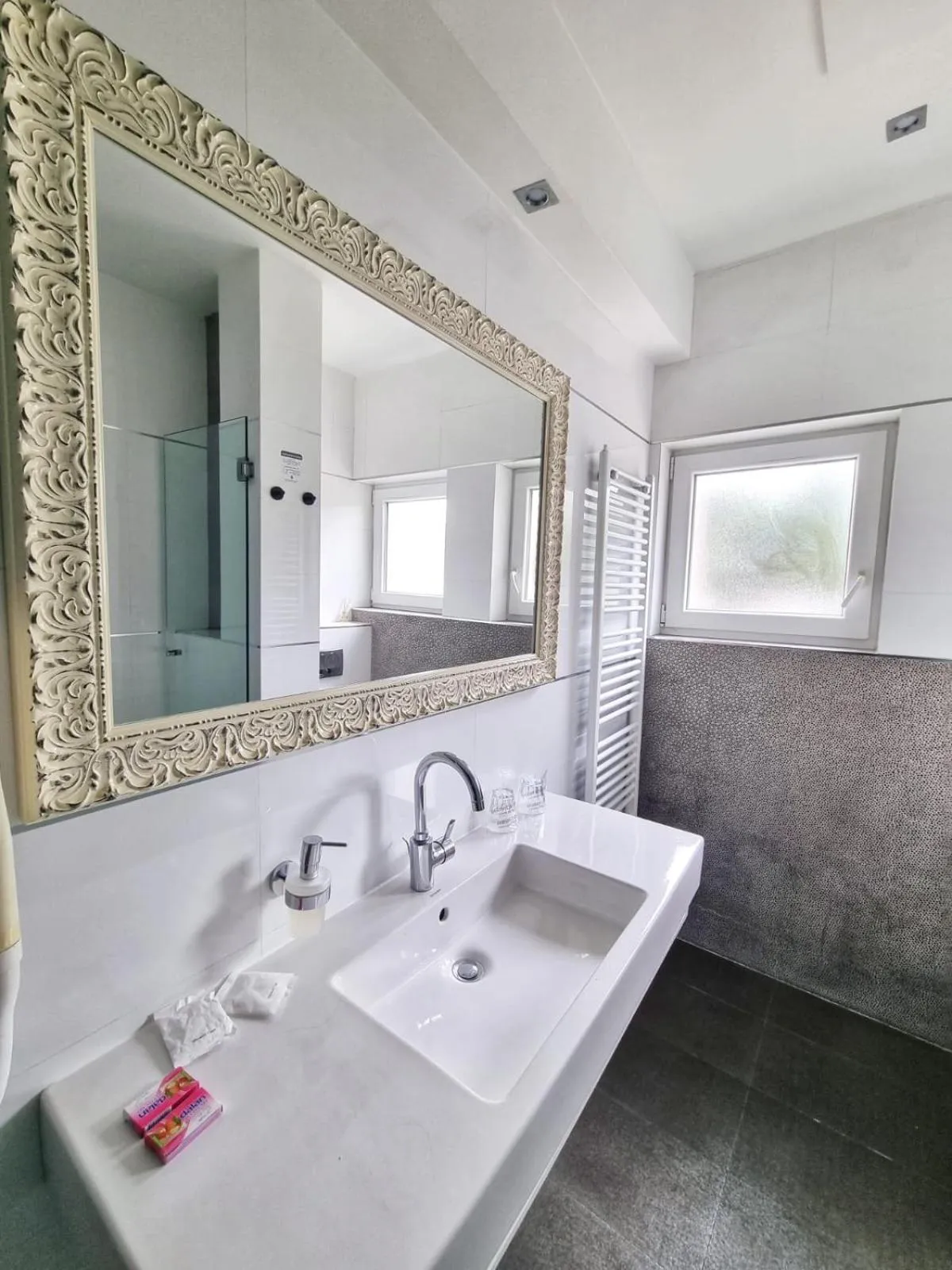 Bathroom in Hotel San Antonio