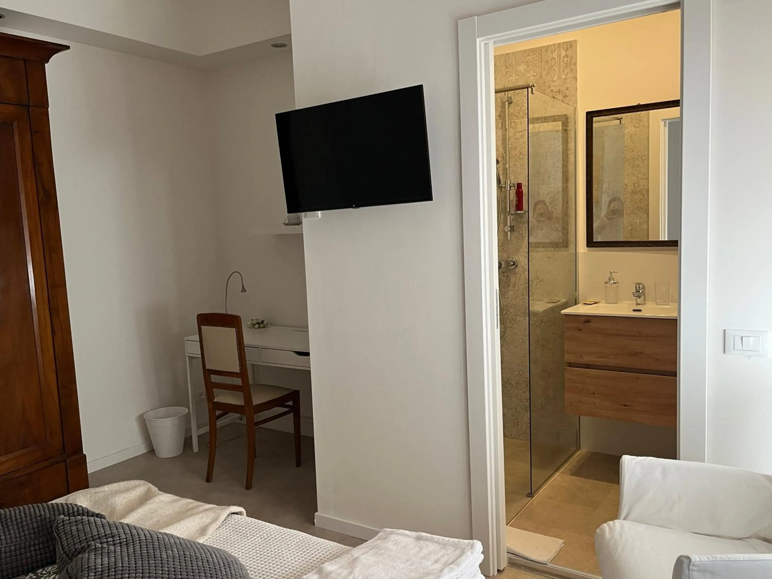 Bed in Fleur Blanche