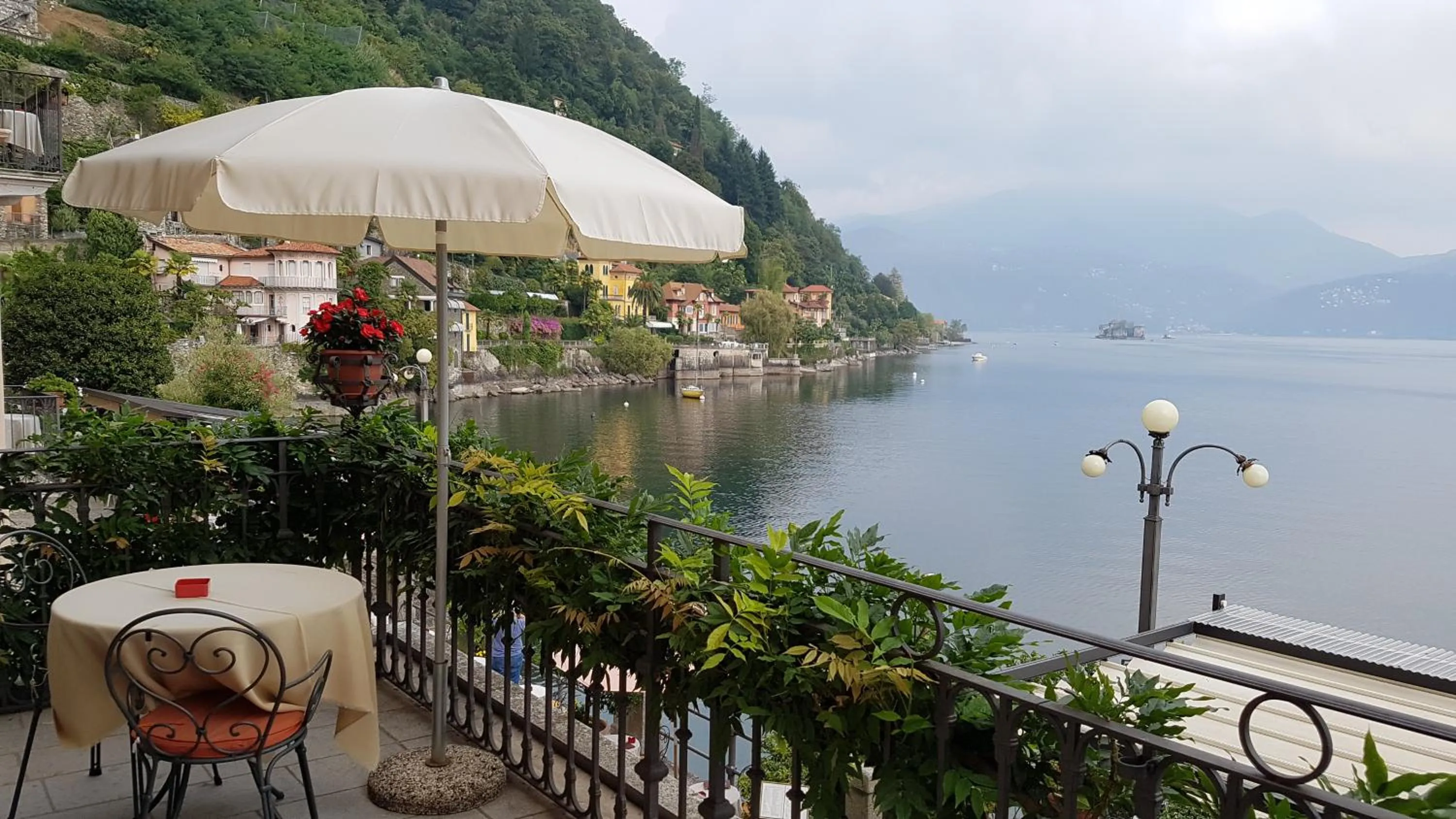 Balcony/Terrace in Hotel Cannero