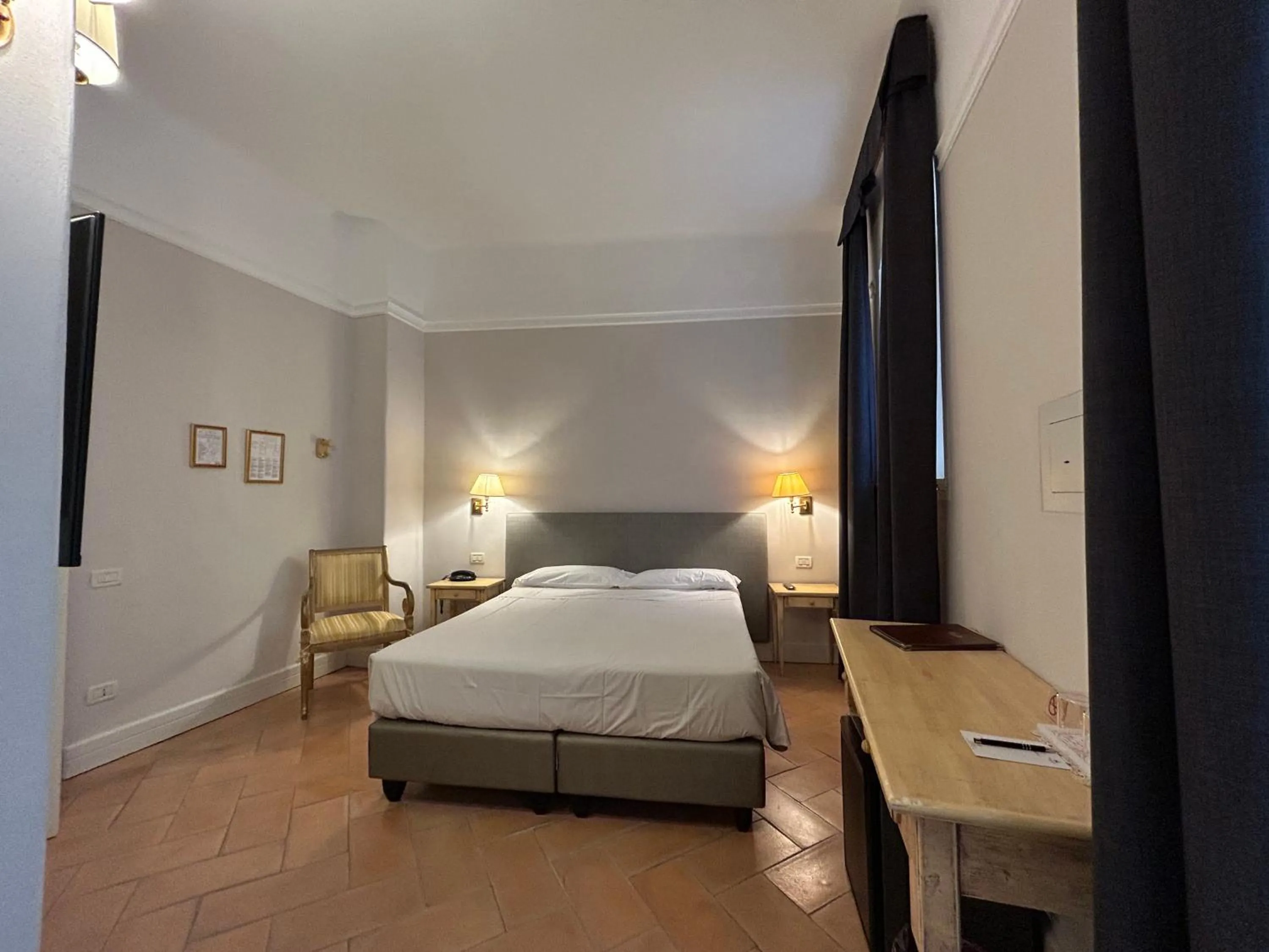 Bedroom, Bed in Hotel Cannero