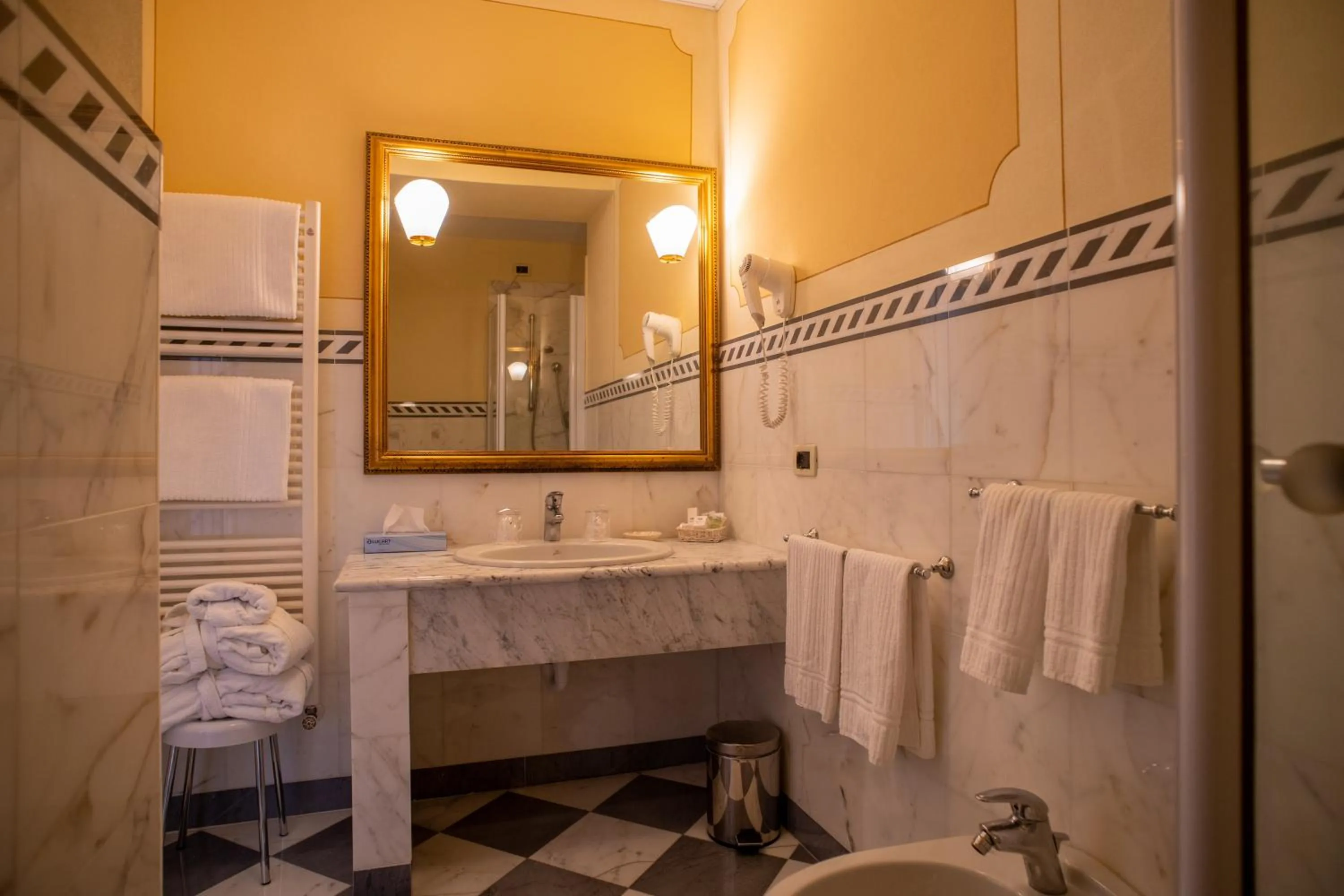 Bathroom in Hotel Cannero