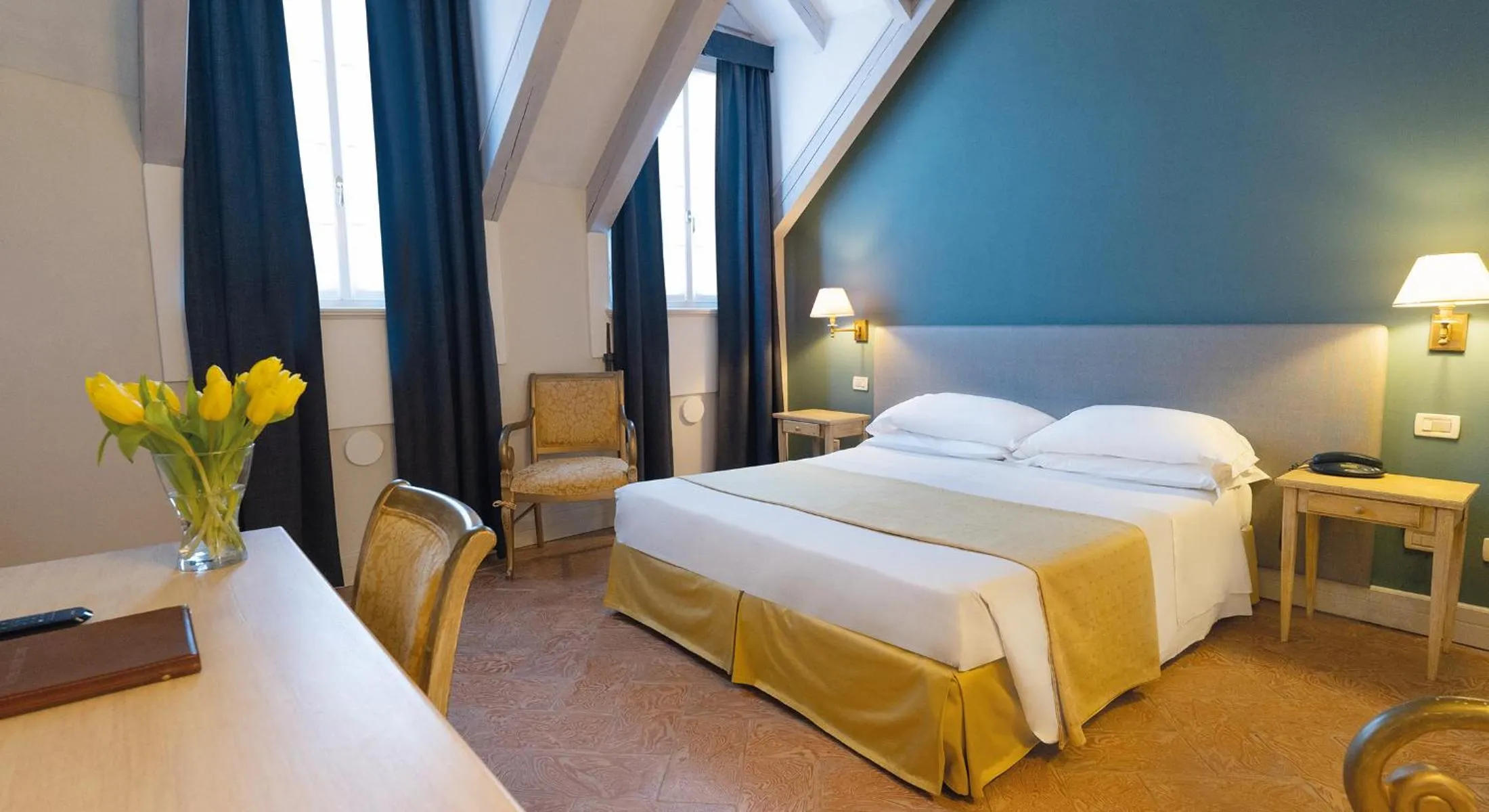 Bedroom, Bed in Hotel Cannero