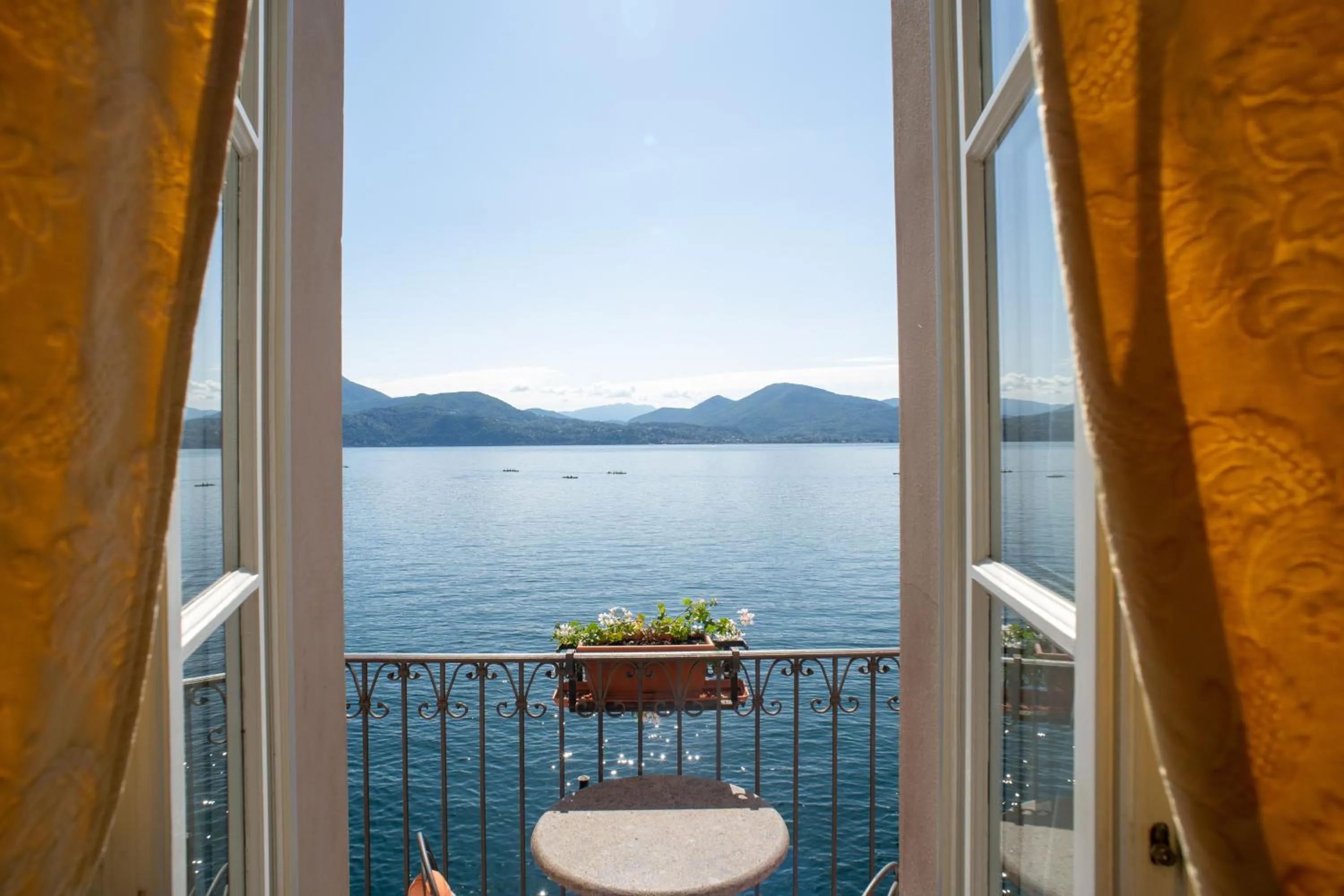 Lake view in Hotel Cannero