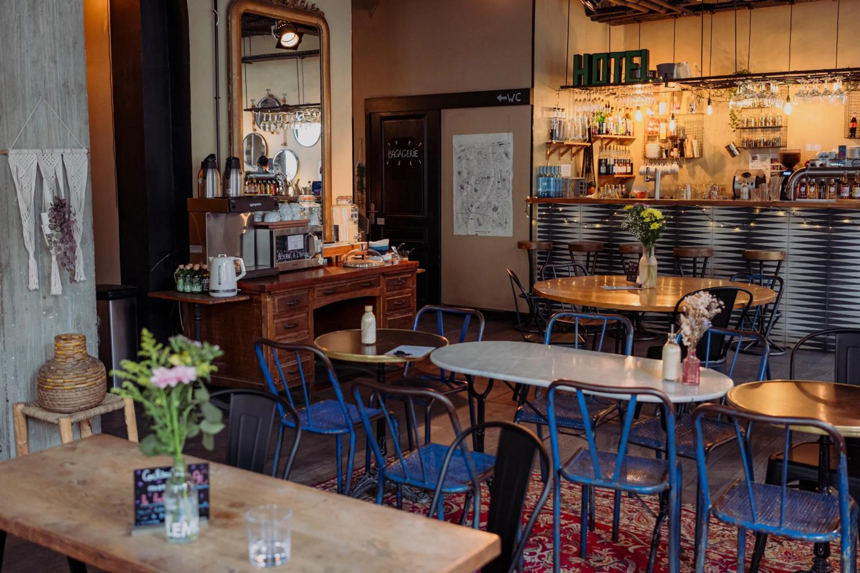 Lounge or bar in HO36 Hostel Lyon