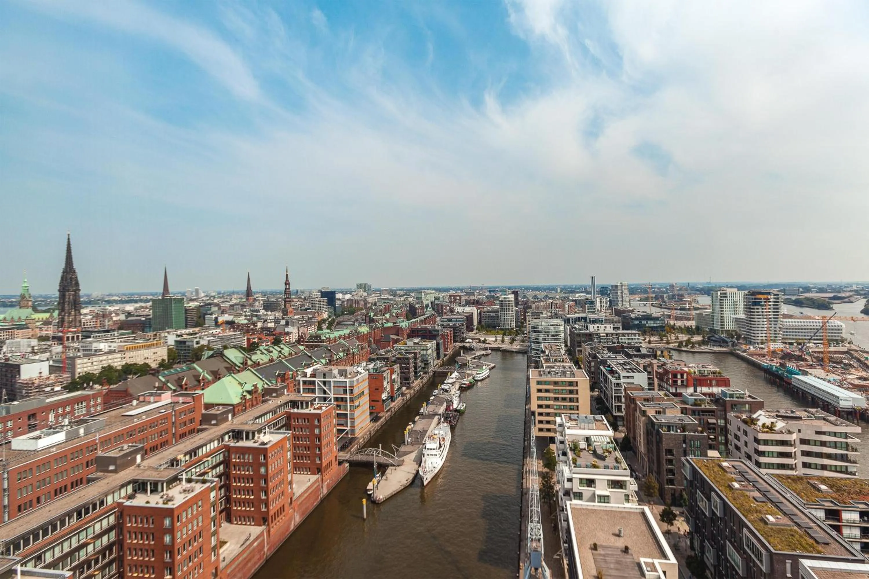 Photo of the whole room in The Westin Hamburg Elbphilharmonie