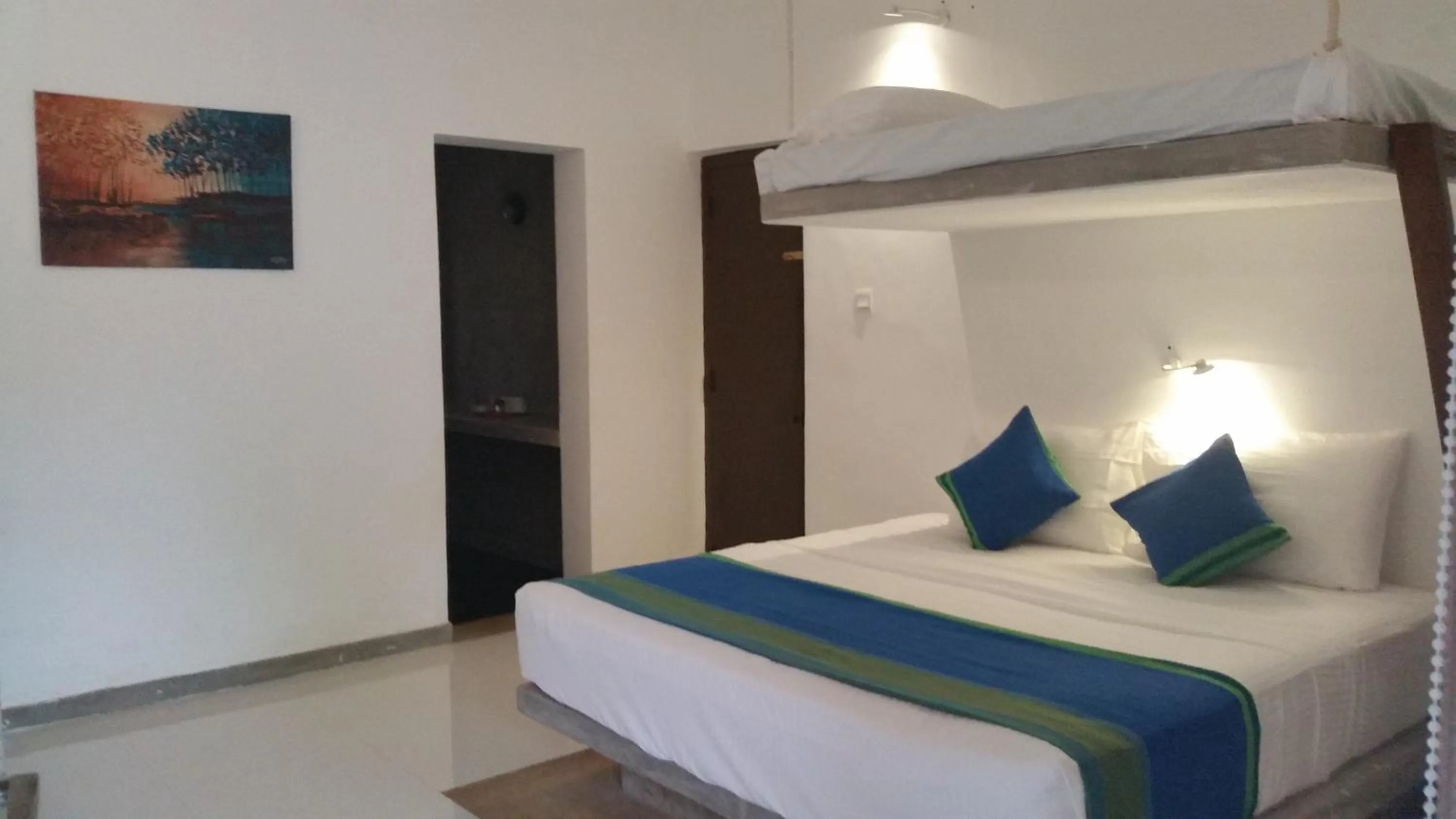 Bedroom, Bed in Kutumbaya