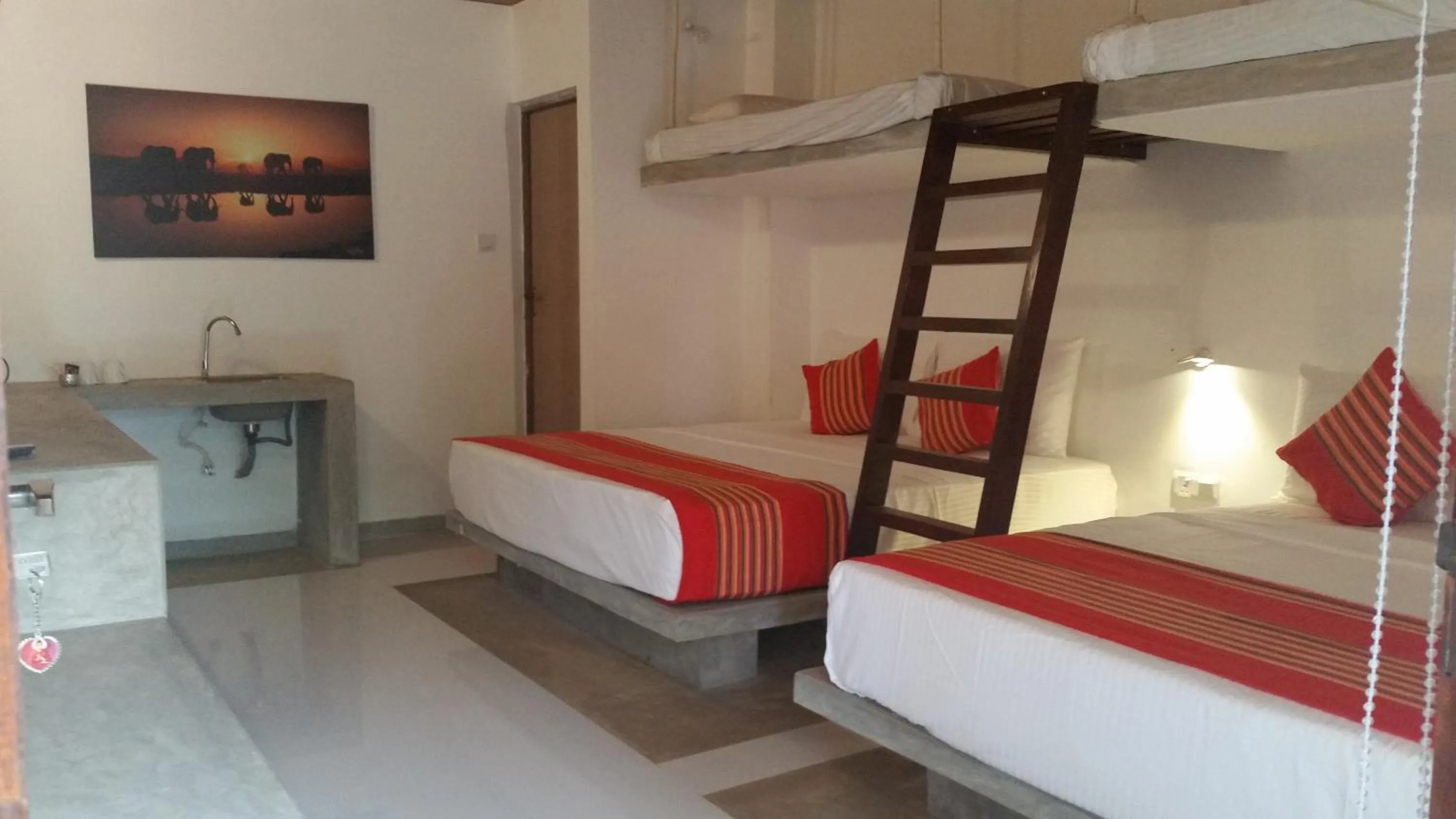 Bedroom, Bed in Kutumbaya