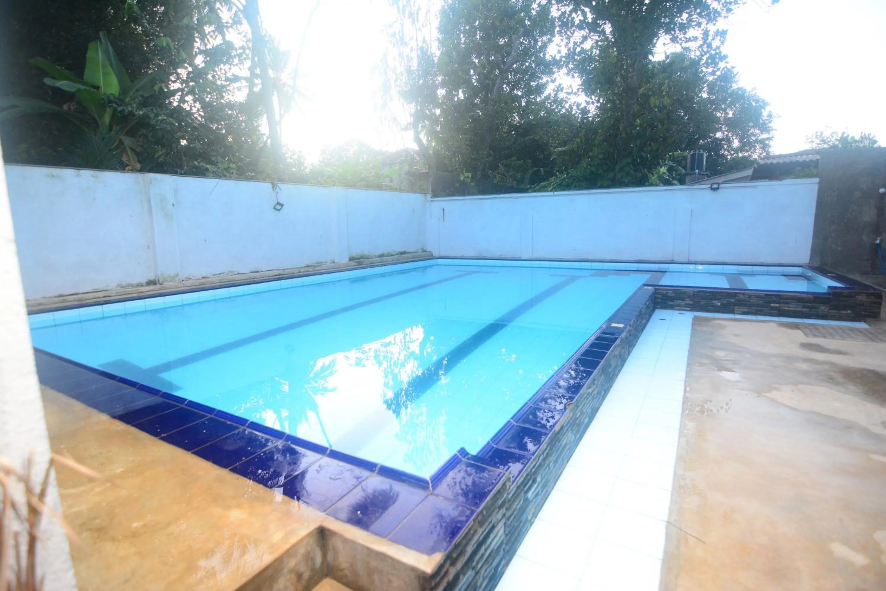 Swimming pool in Kutumbaya