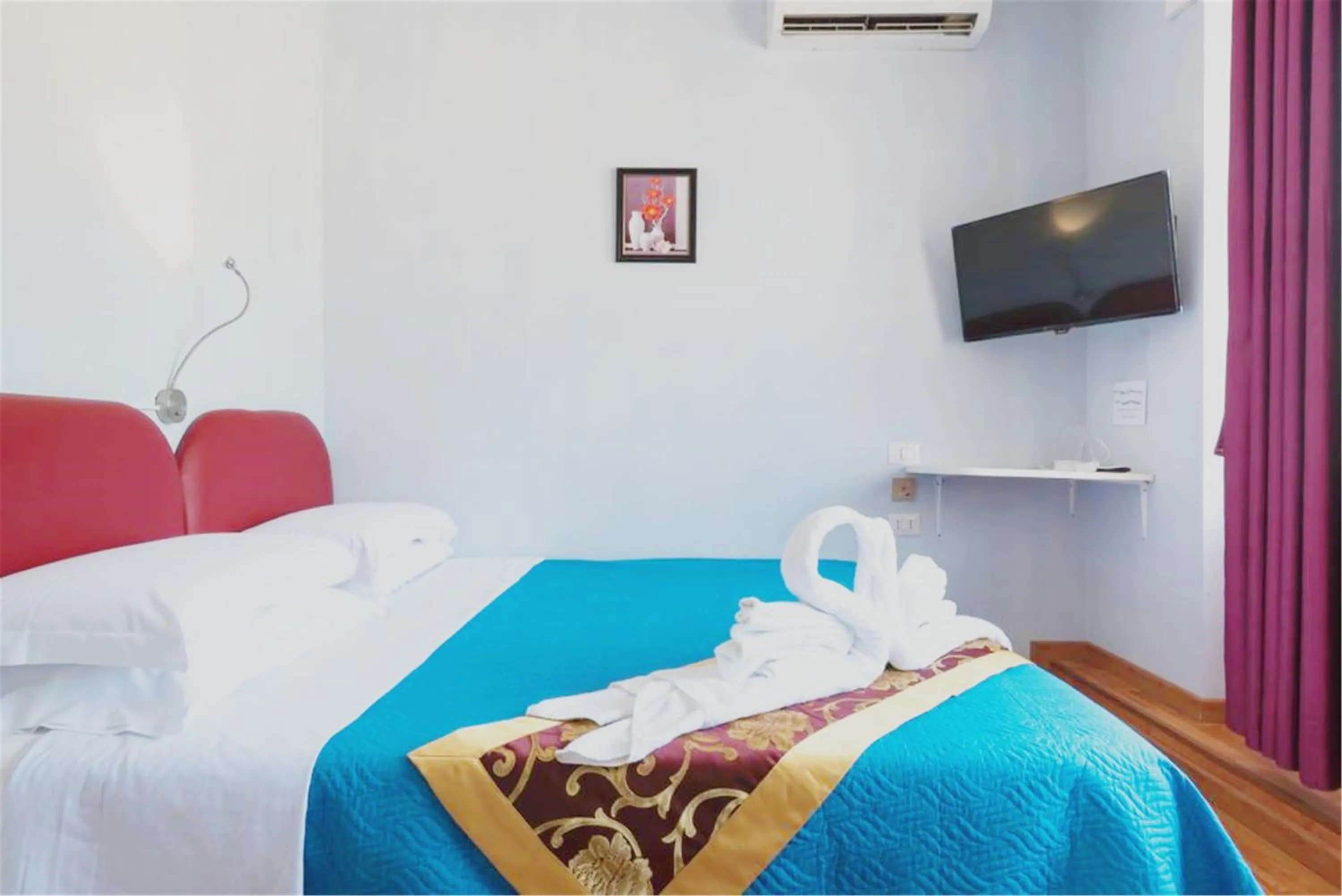 Summer, Bed in Ciclamino Siracusa