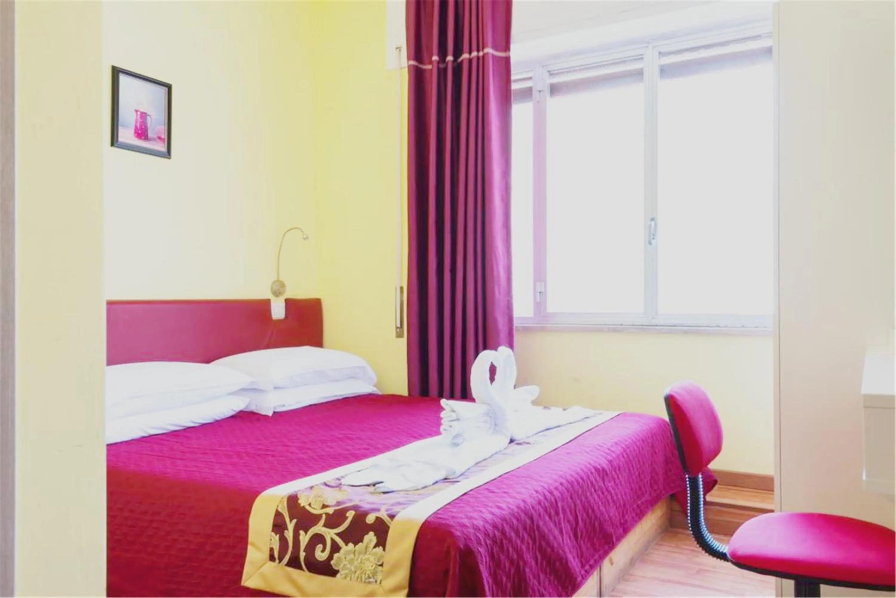 Summer, Bed in Ciclamino Siracusa