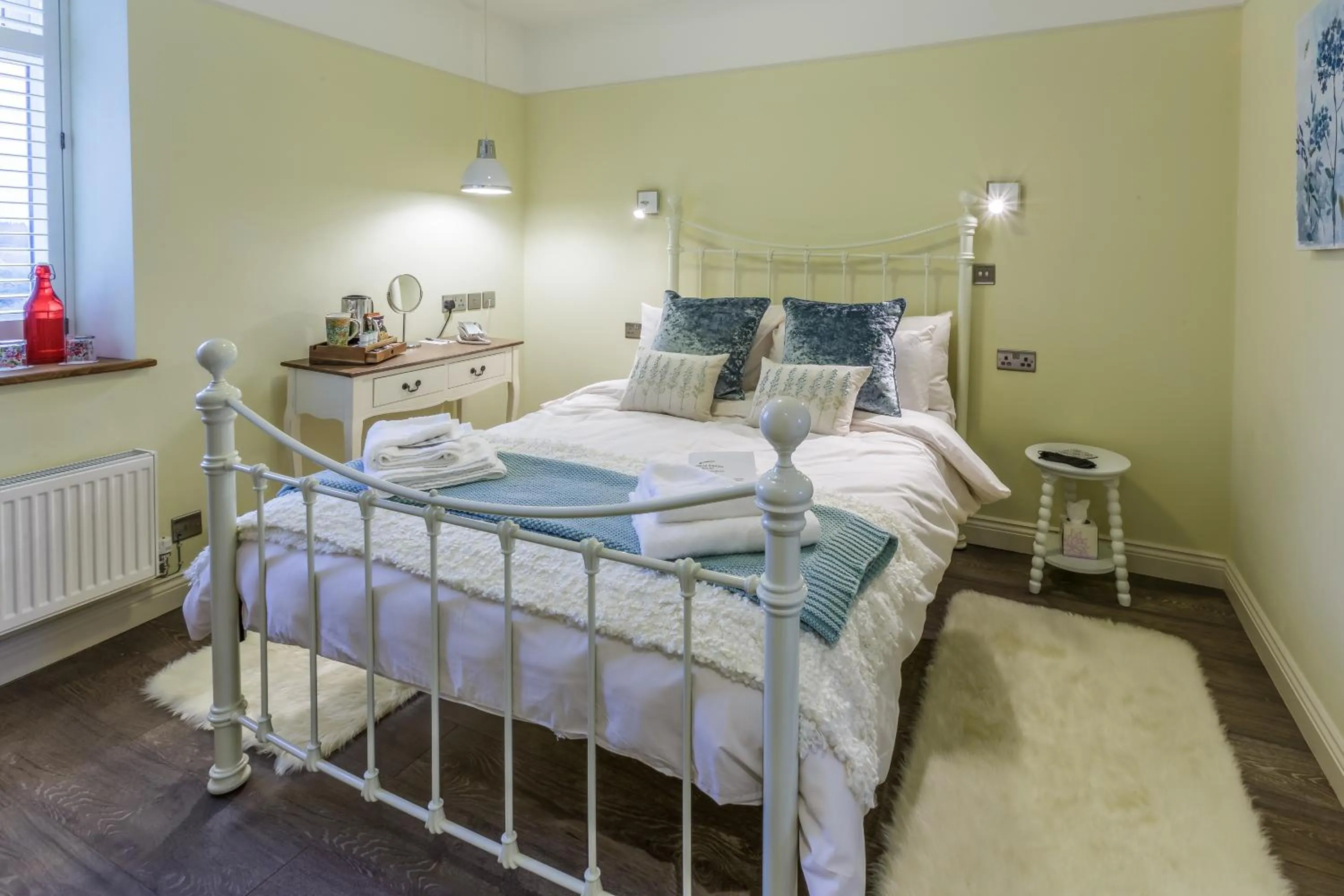 Photo of the whole room, Bed in Thomas Wright House