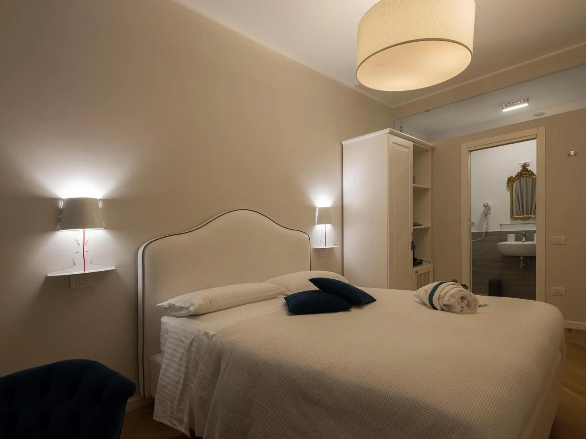 Coffee/tea facilities, Bed in Attico 195