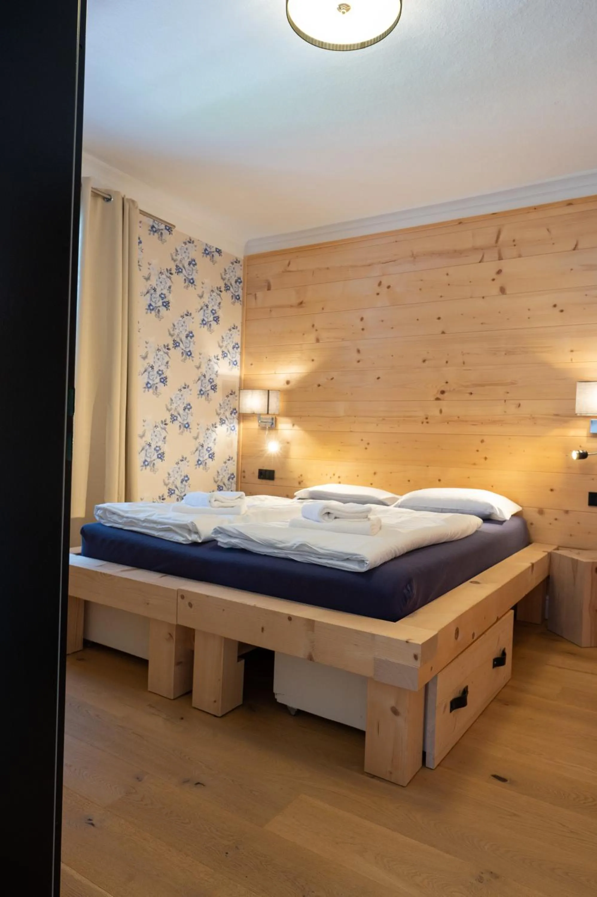 Bedroom, Bed in ALPENLIEBE - Sauna & Whirlpool - APARTments