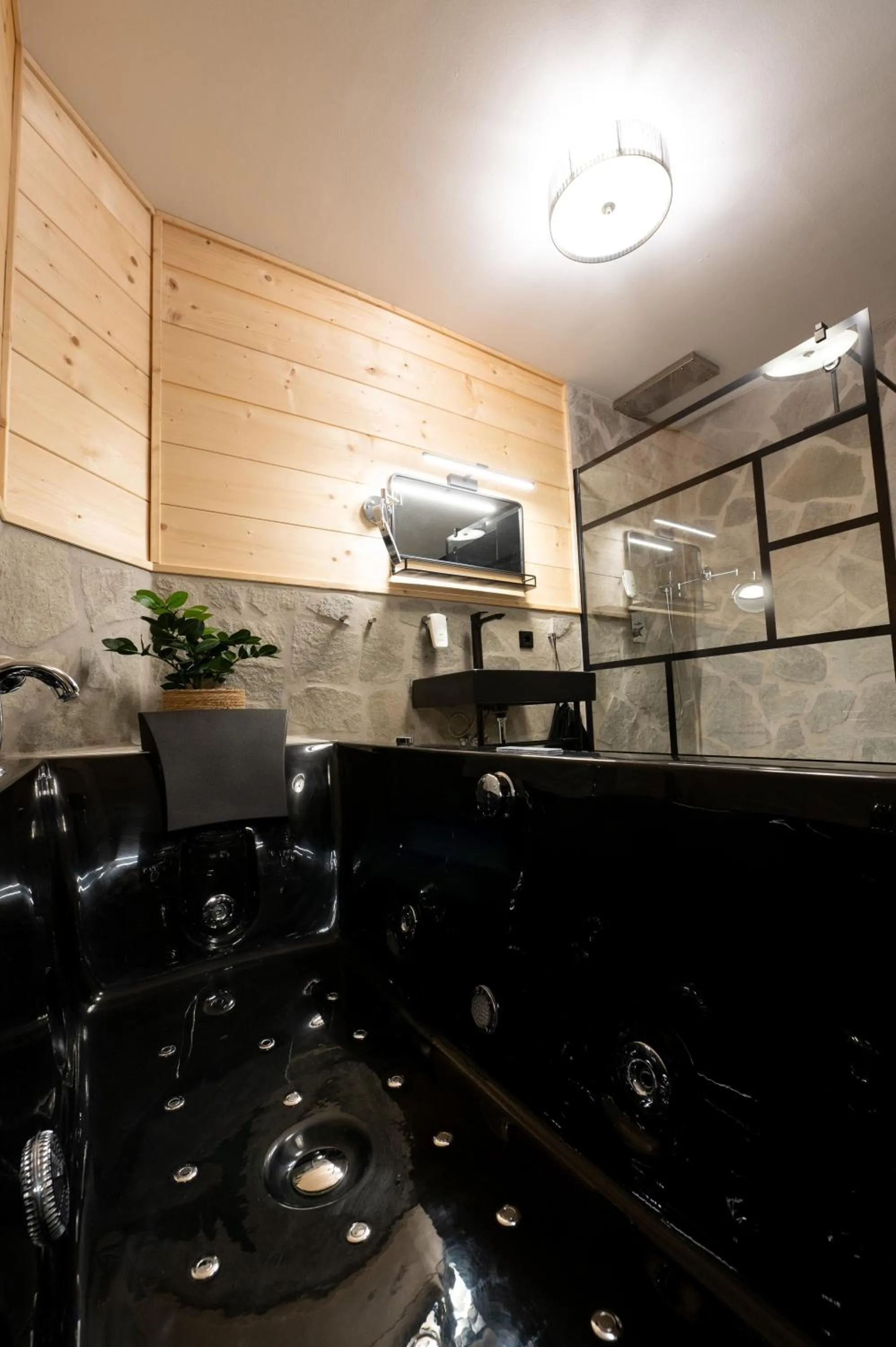 Hot Tub in ALPENLIEBE - Sauna & Whirlpool - APARTments