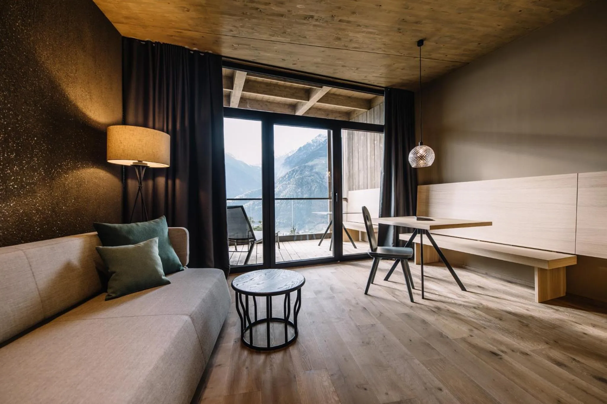 Living room in Panoramic Suites Winzerhöhe