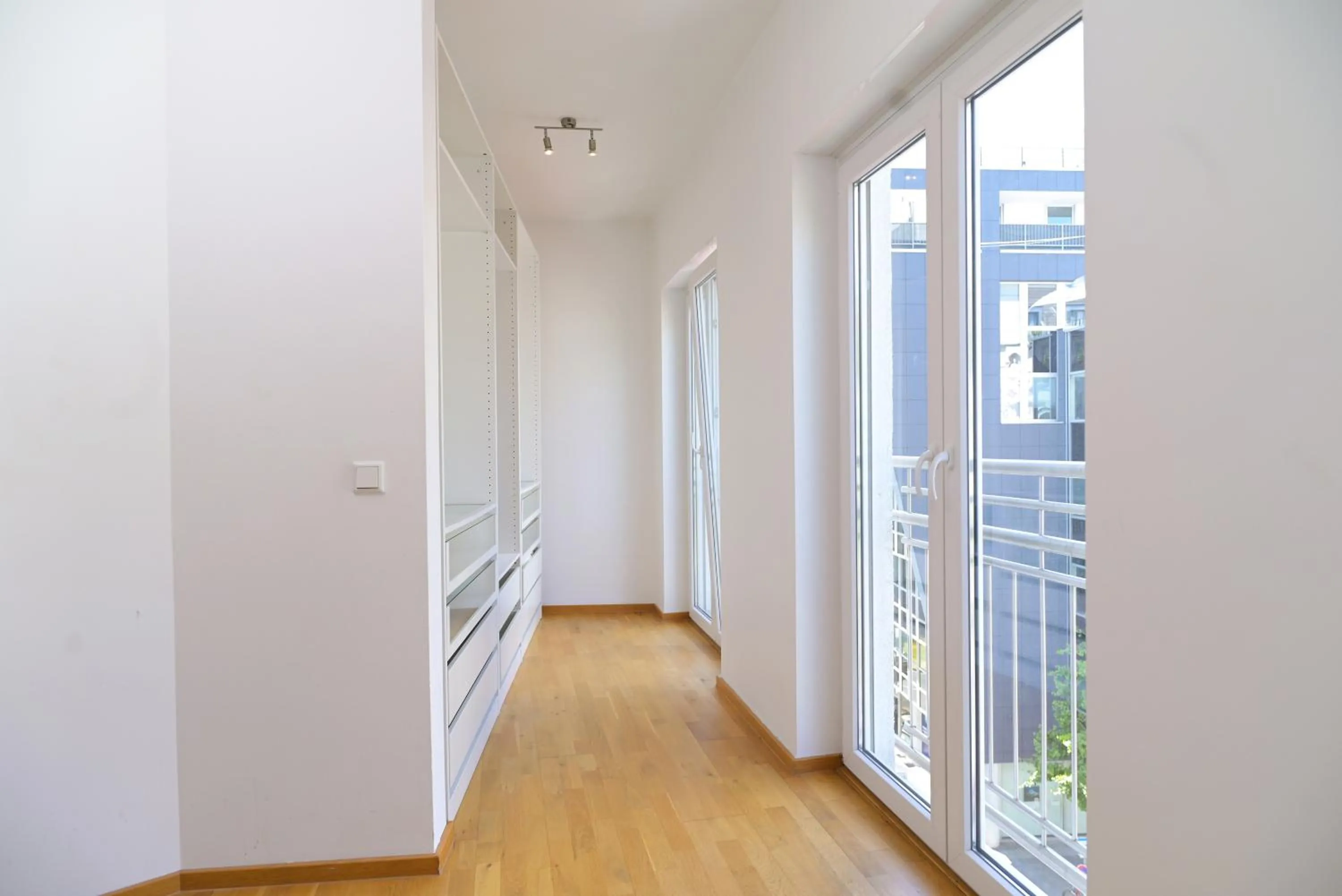 wardrobe in Victoria Apartments