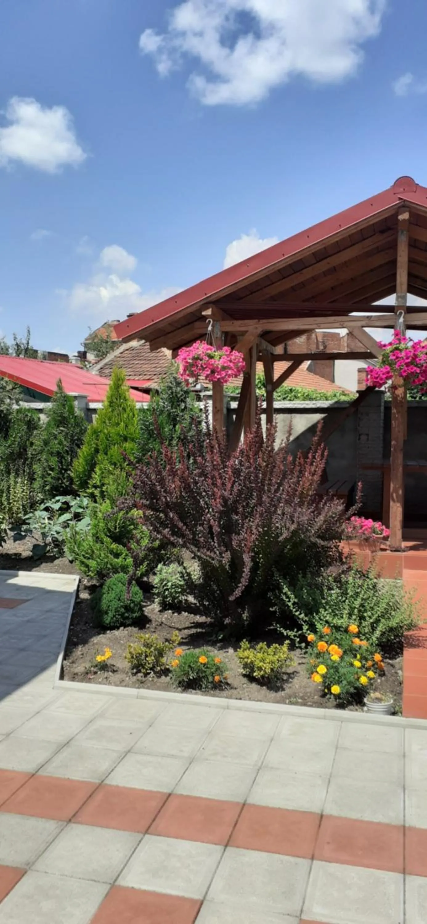 Property building in La Principessa