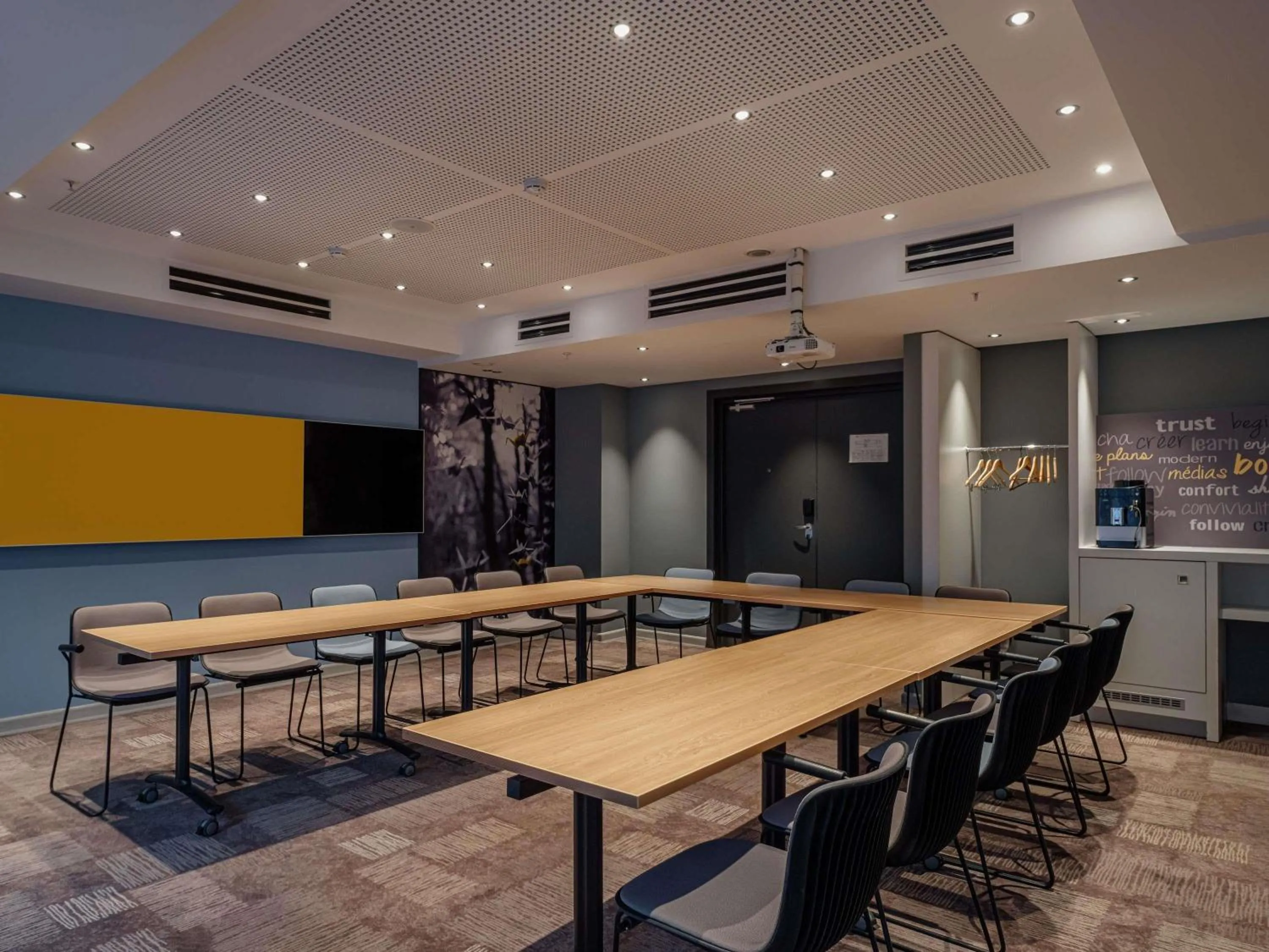 Meeting/conference room in ibis Yerevan Center