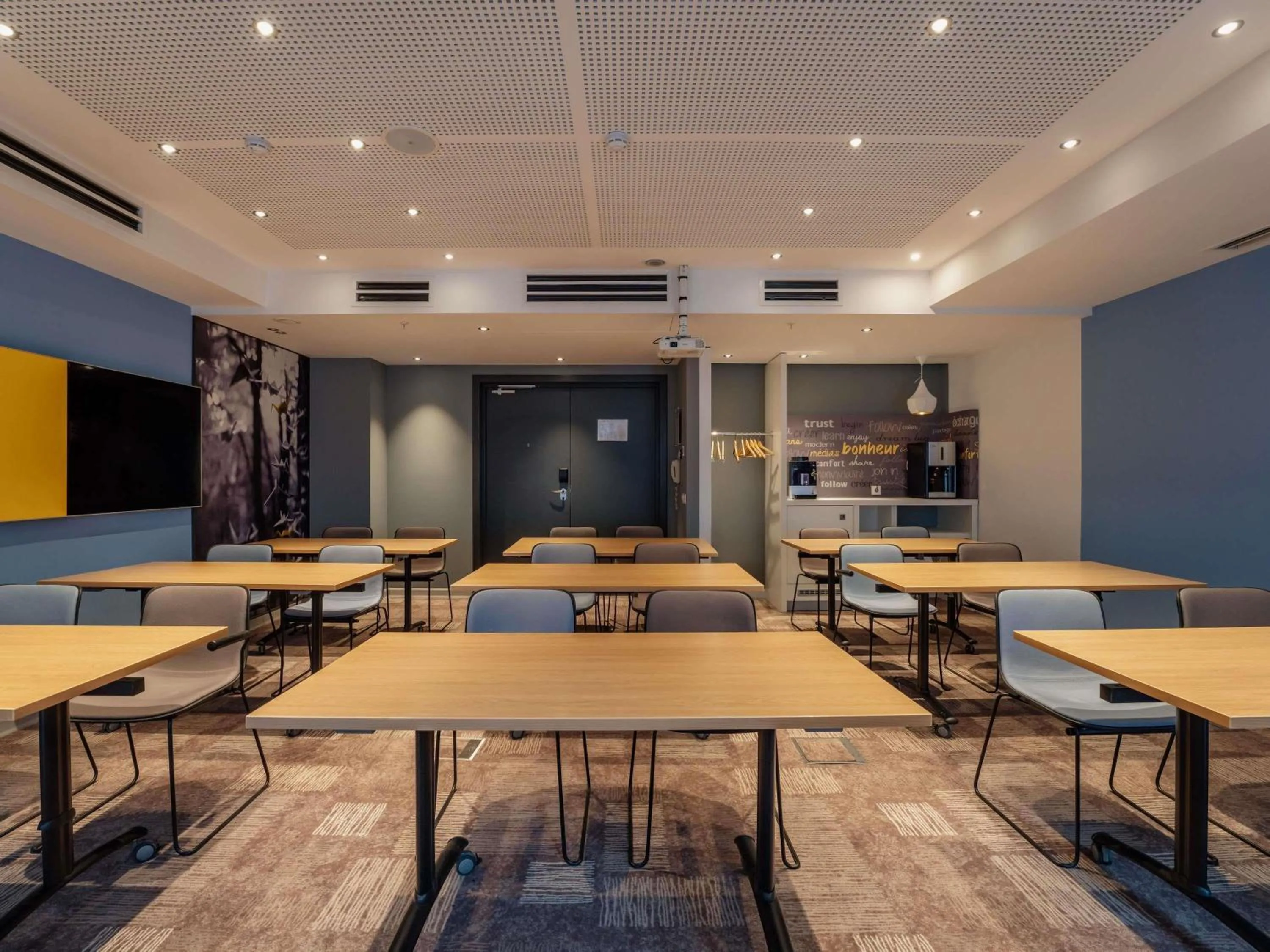 Meeting/conference room in ibis Yerevan Center