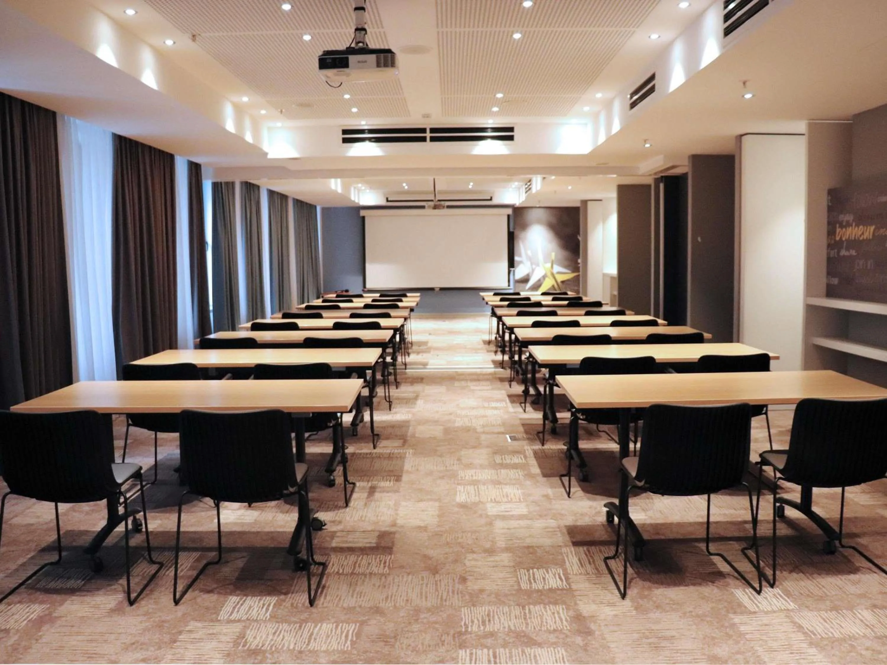 Meeting/conference room in ibis Yerevan Center