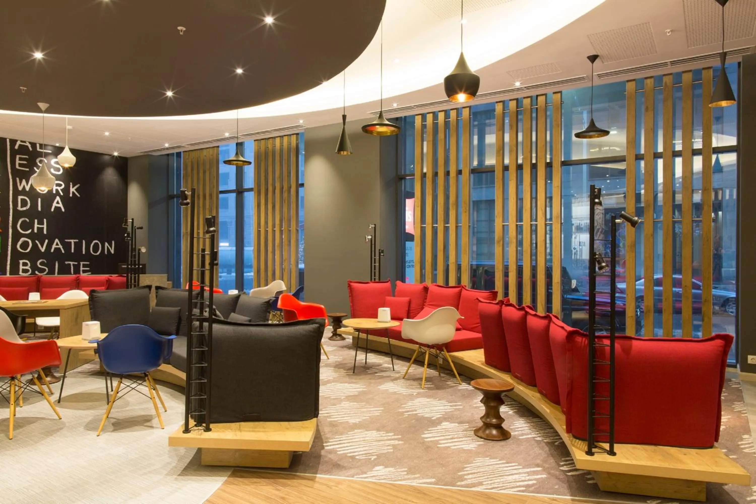 Lobby or reception in ibis Yerevan Center