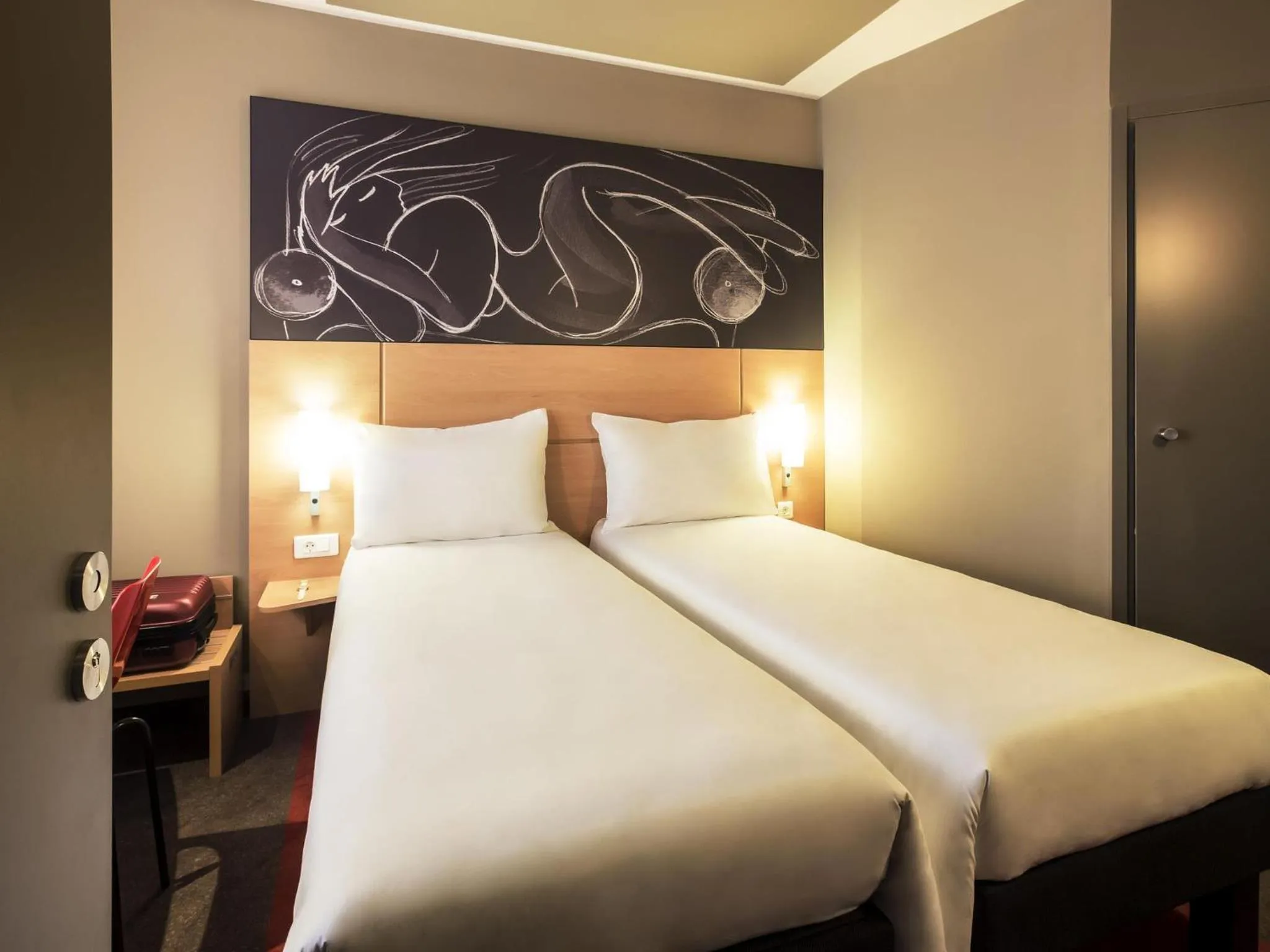 Bedroom, Bed in ibis Yerevan Center