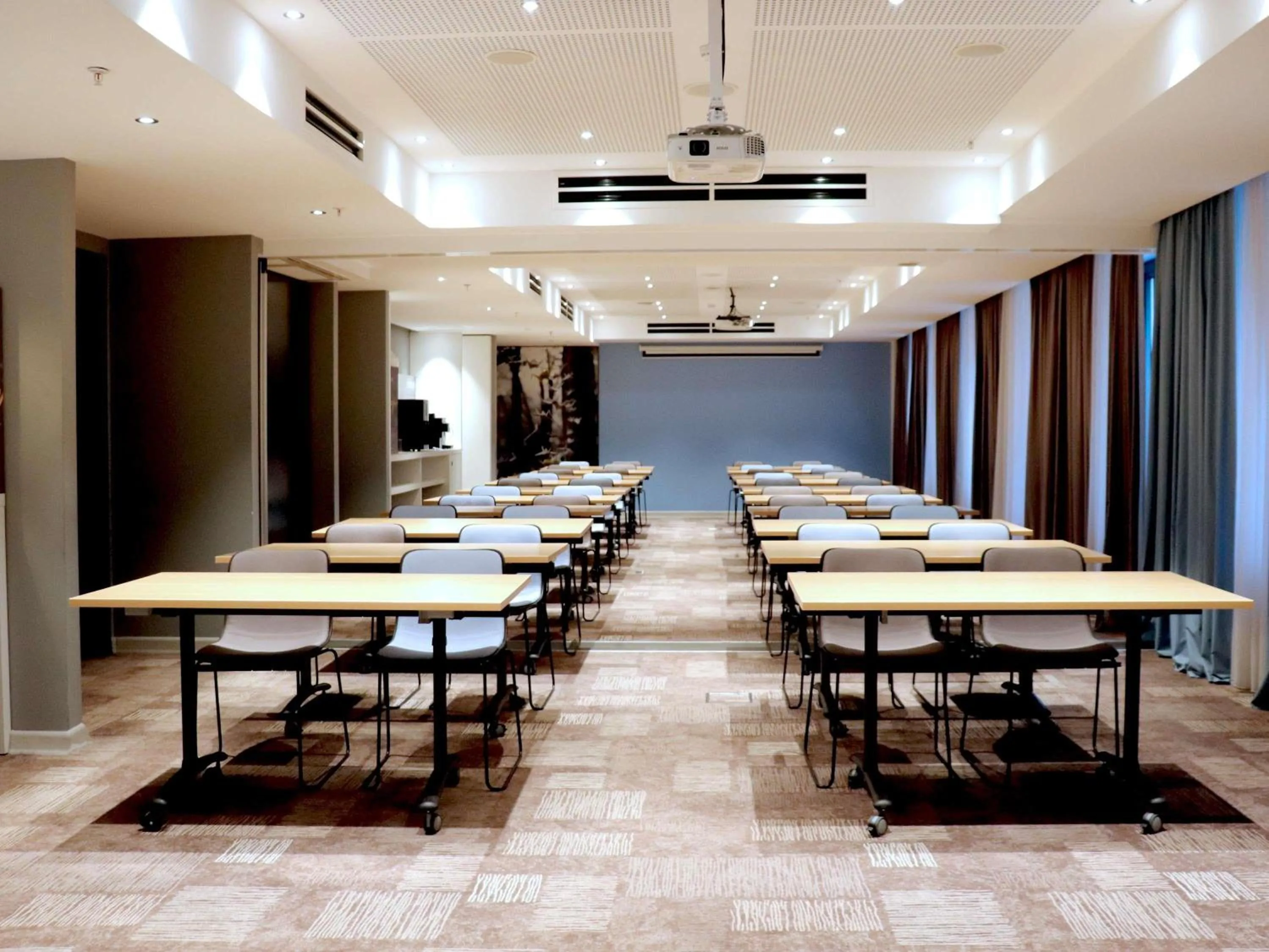 Meeting/conference room in ibis Yerevan Center