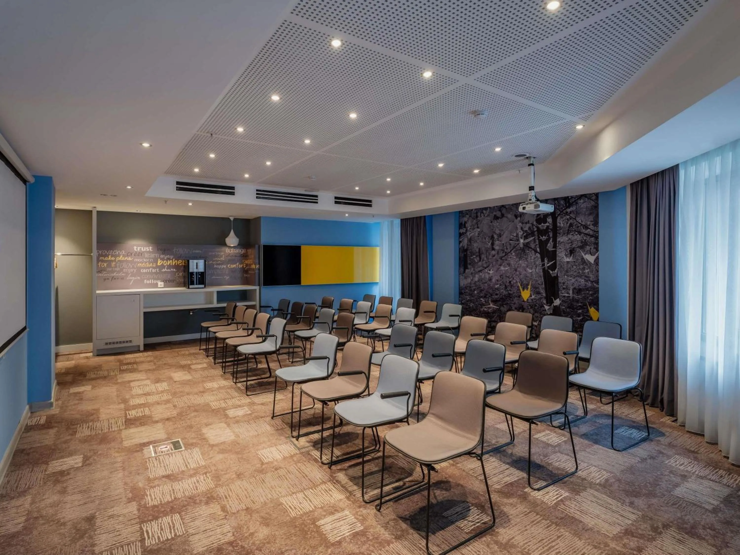 Meeting/conference room in ibis Yerevan Center