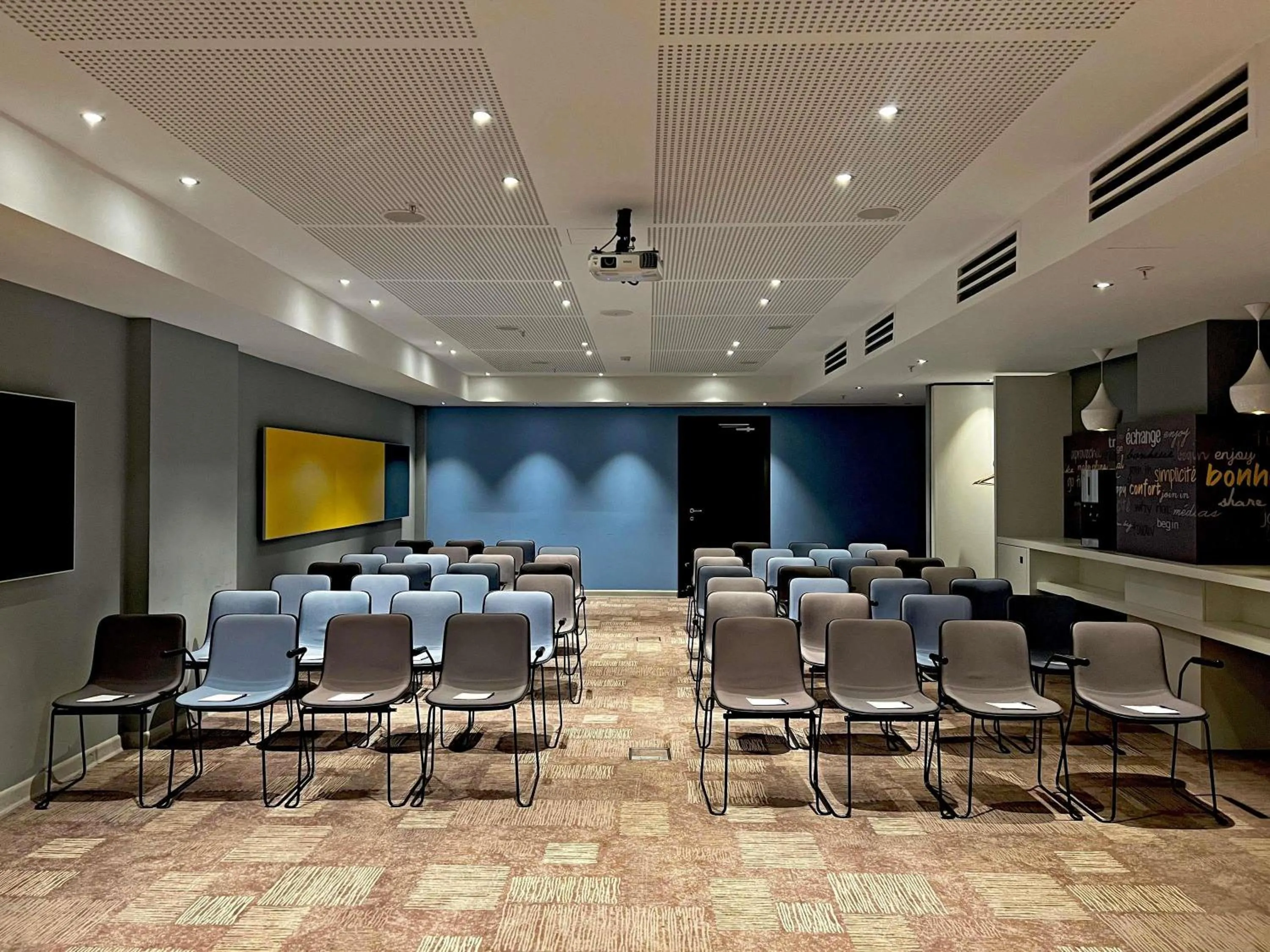 Meeting/conference room in ibis Yerevan Center