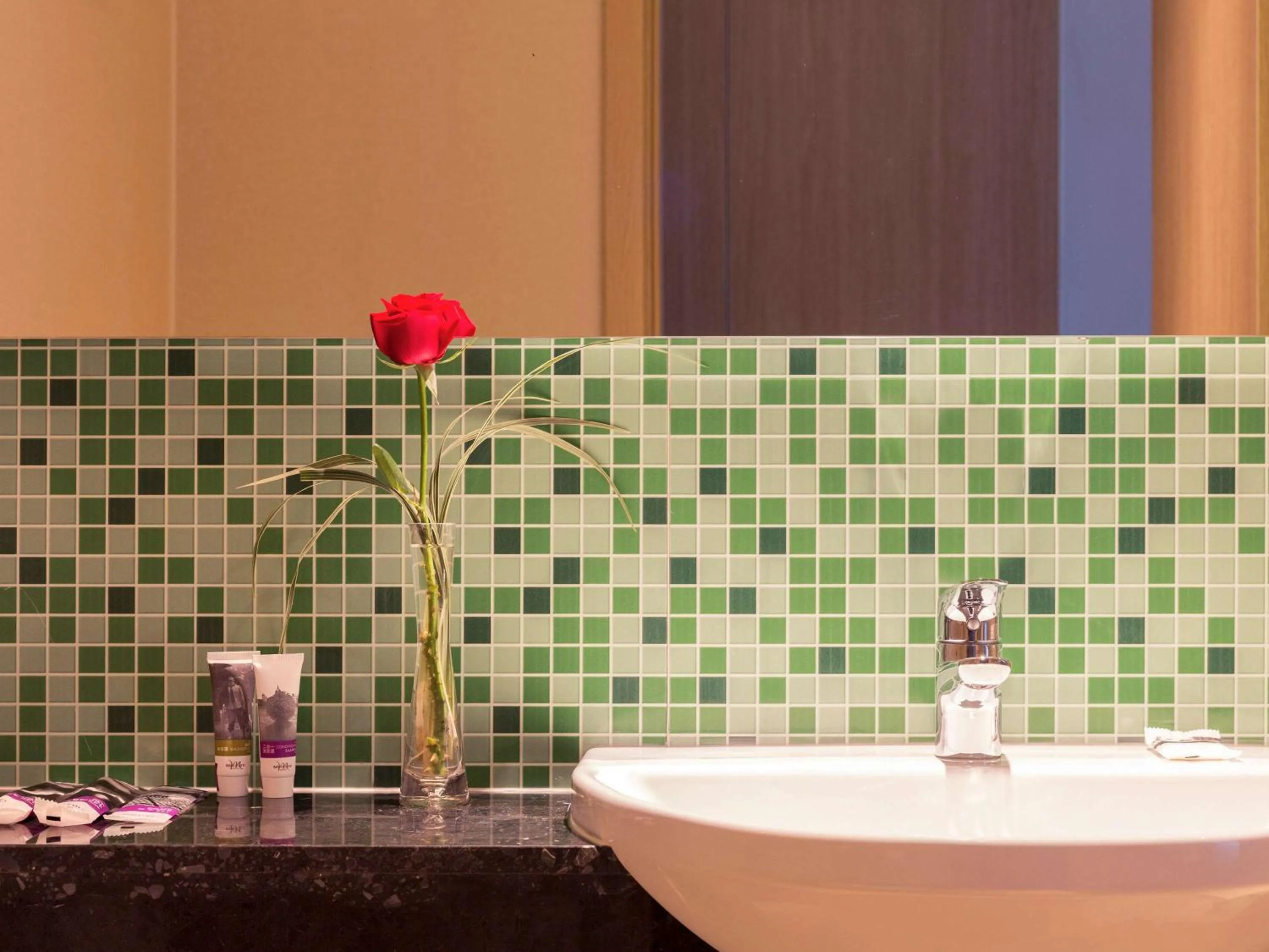 Photo of the whole room in Mercure Nanchang Sunac