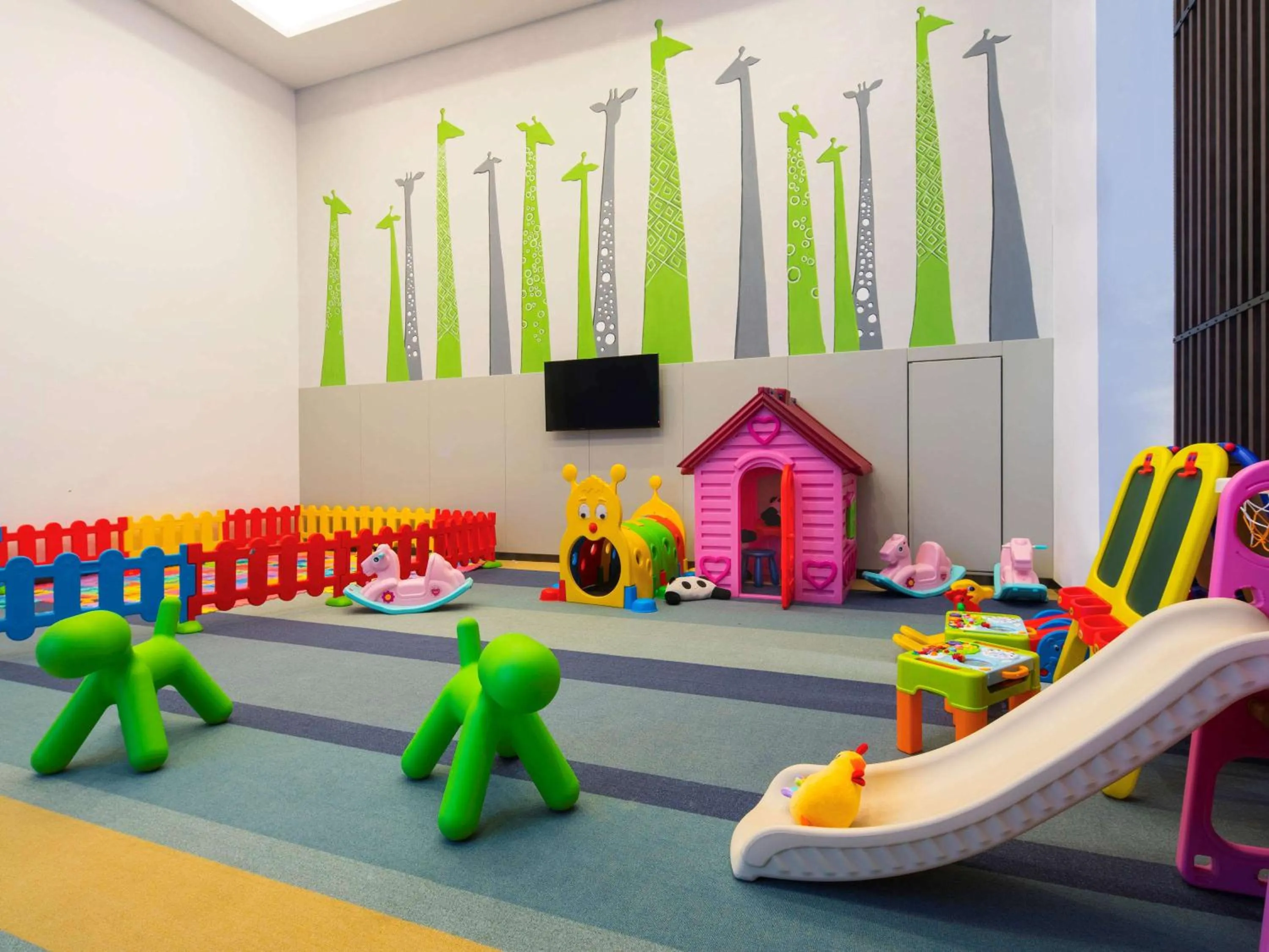 Restaurant/places to eat, Kid's Club in Novotel Hefei Sunac