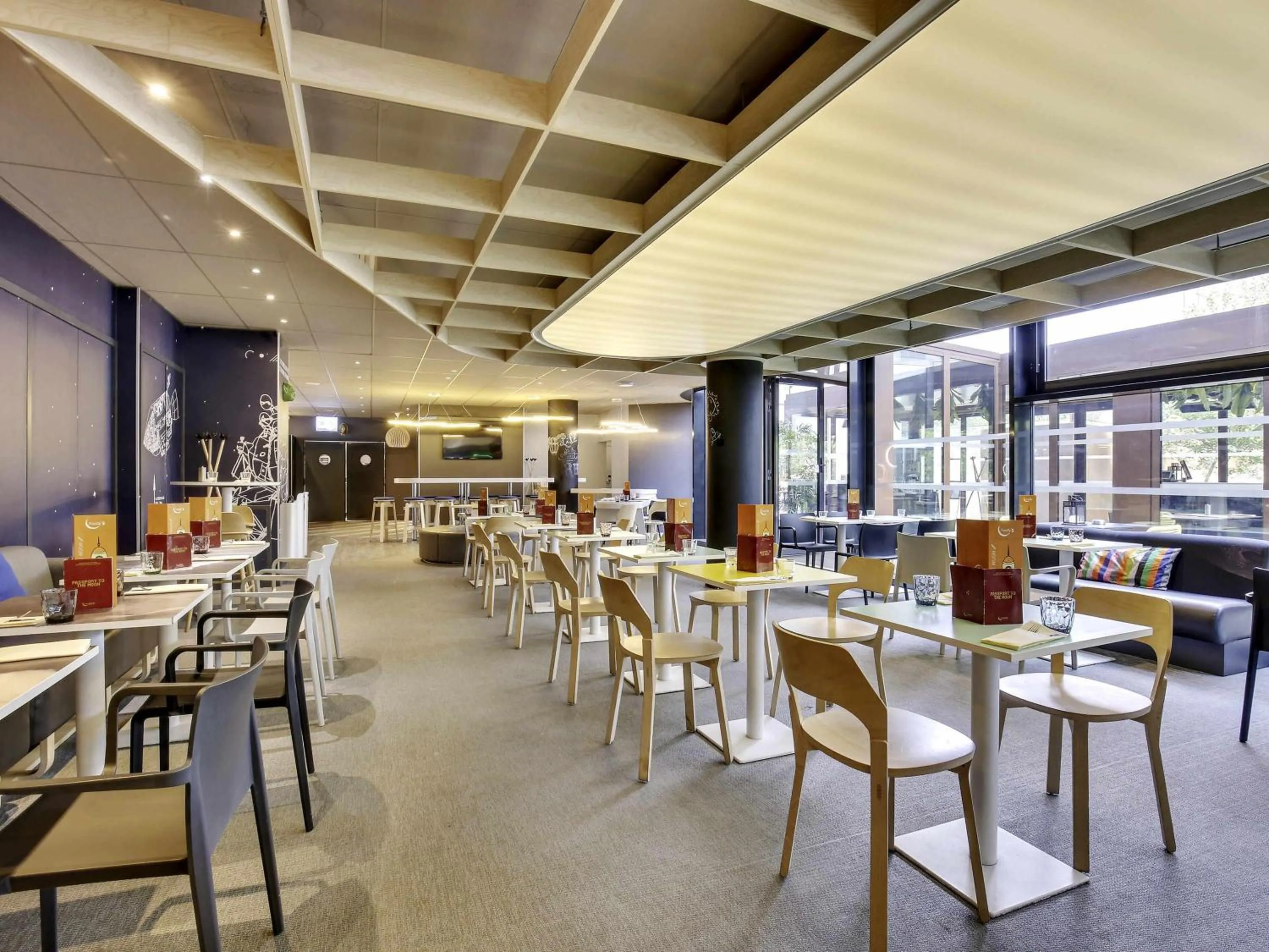 Restaurant/places to eat in ibis Styles Paris Charles de Gaulle Airport