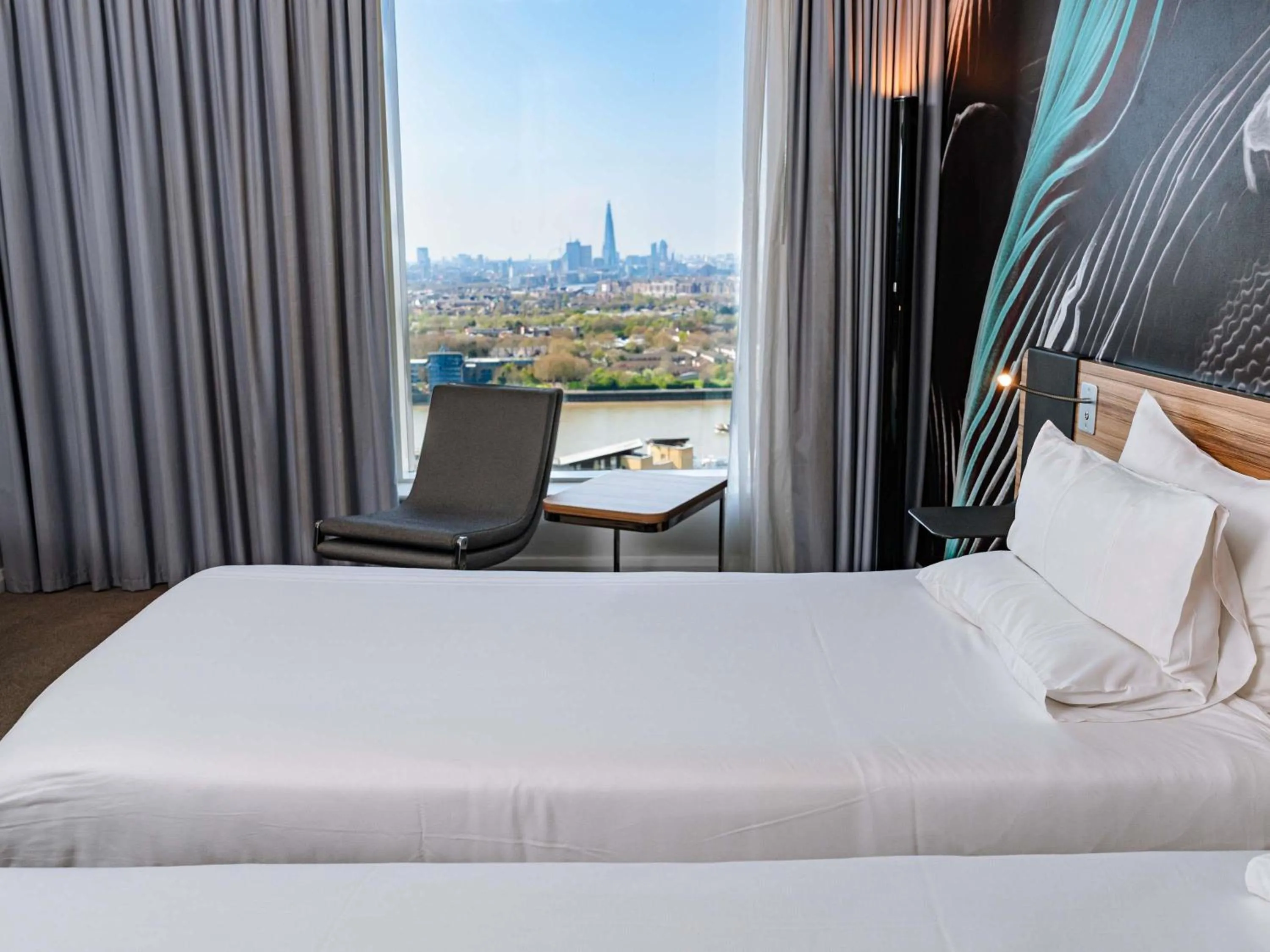 Bedroom, Bed in Novotel London Canary Wharf