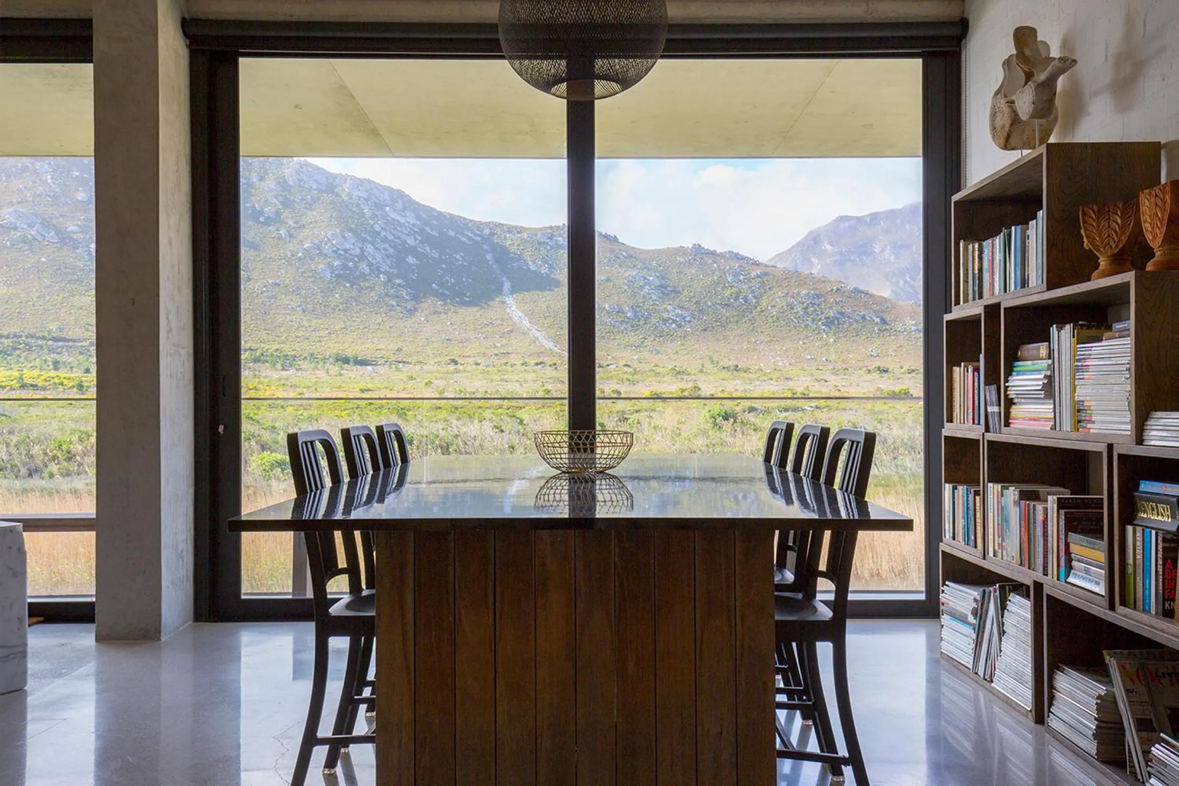 Library in Restio River House