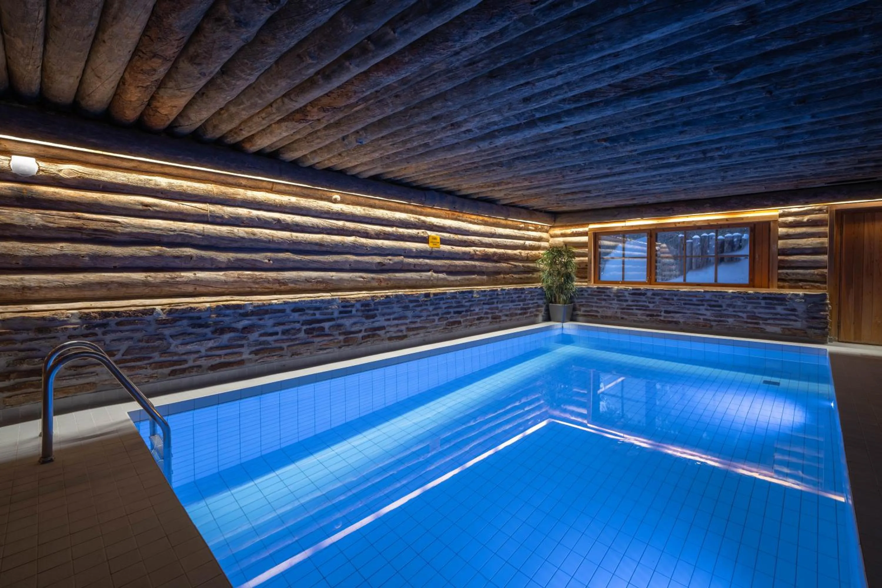 Spa and wellness centre/facilities in Kuukkeli Log Houses Aurora Resort