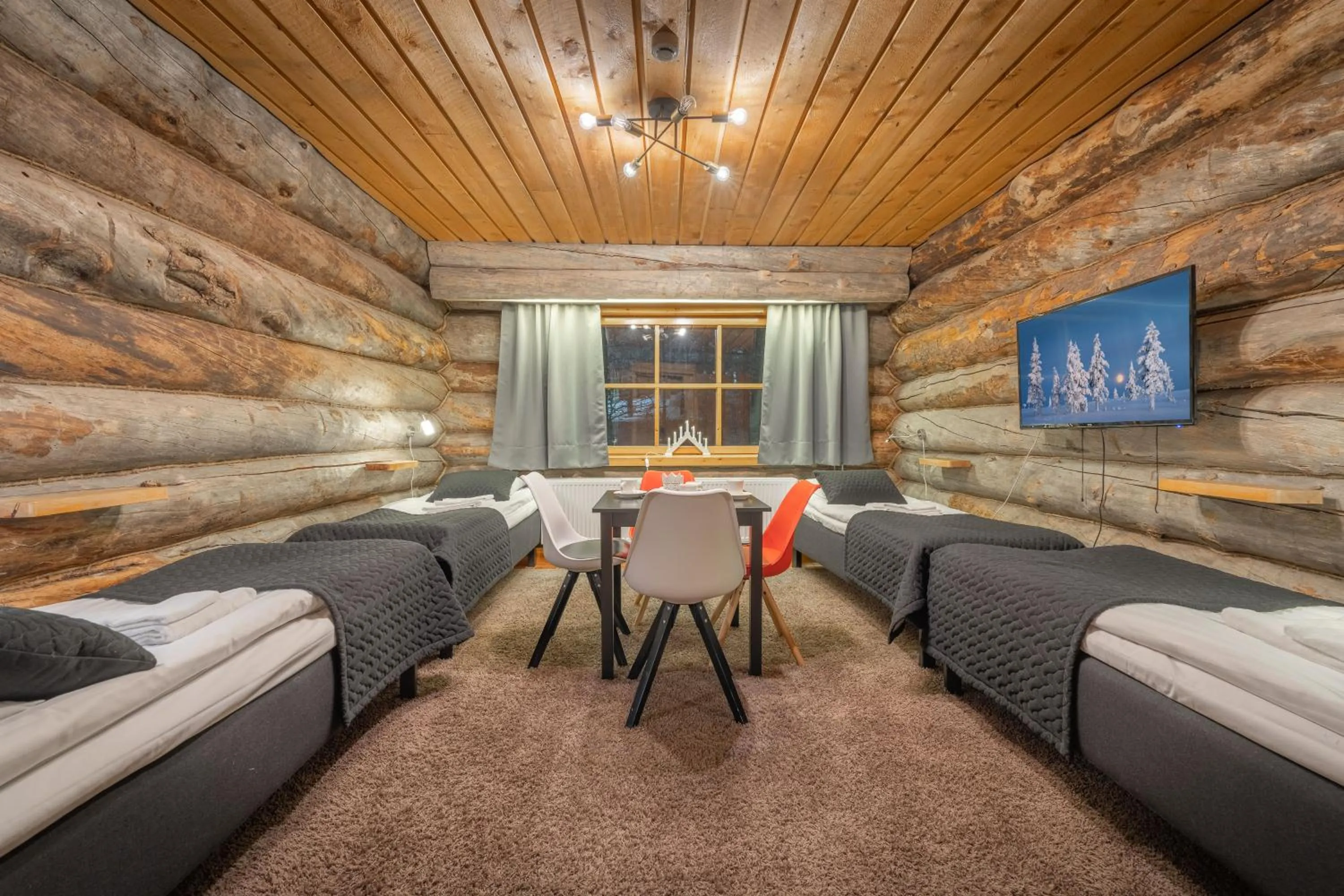 Quadruple Room with Shared Bathroom in Kuukkeli Log Houses Aurora Resort