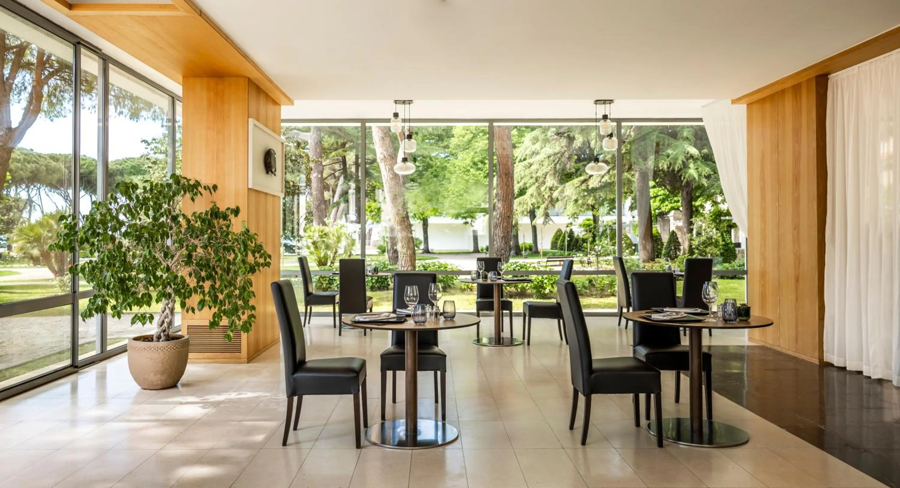 Restaurant/places to eat in Falkensteiner Hotel Adriana - Adults-only
