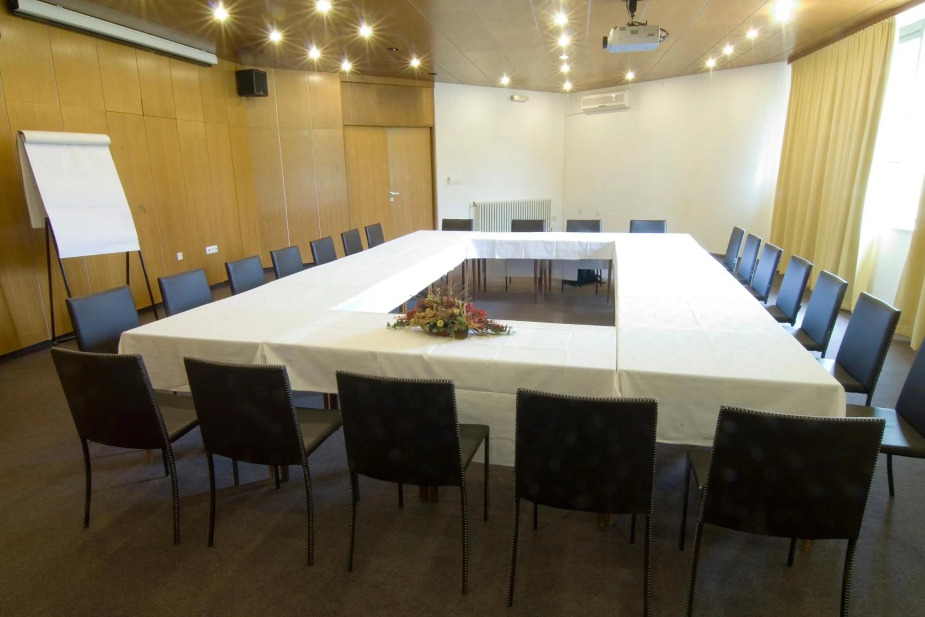 Business facilities in Hotel Donat - All Inclusive