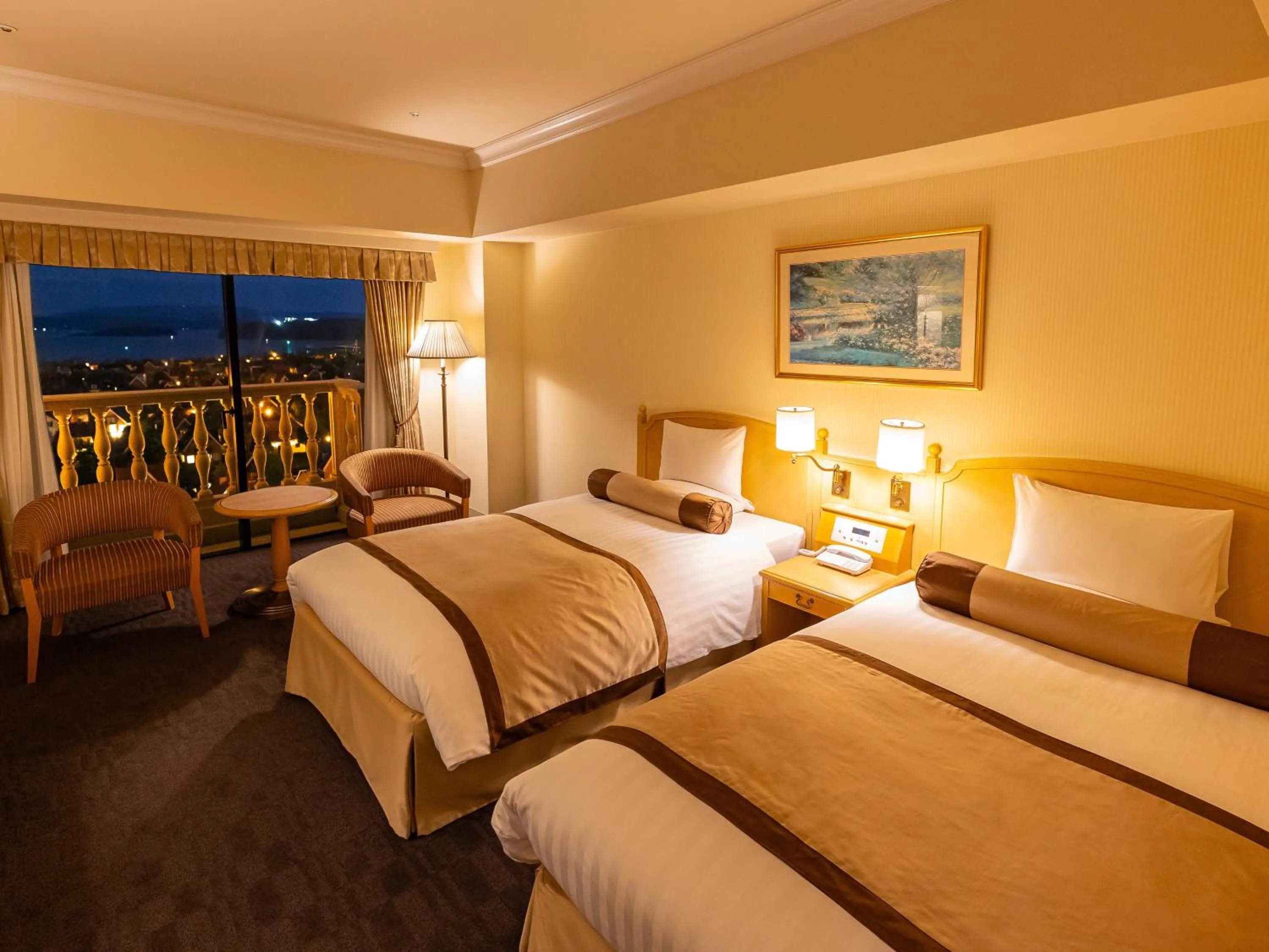 Photo of the whole room, Bed in Hotel Okura JR Huis Ten Bosch