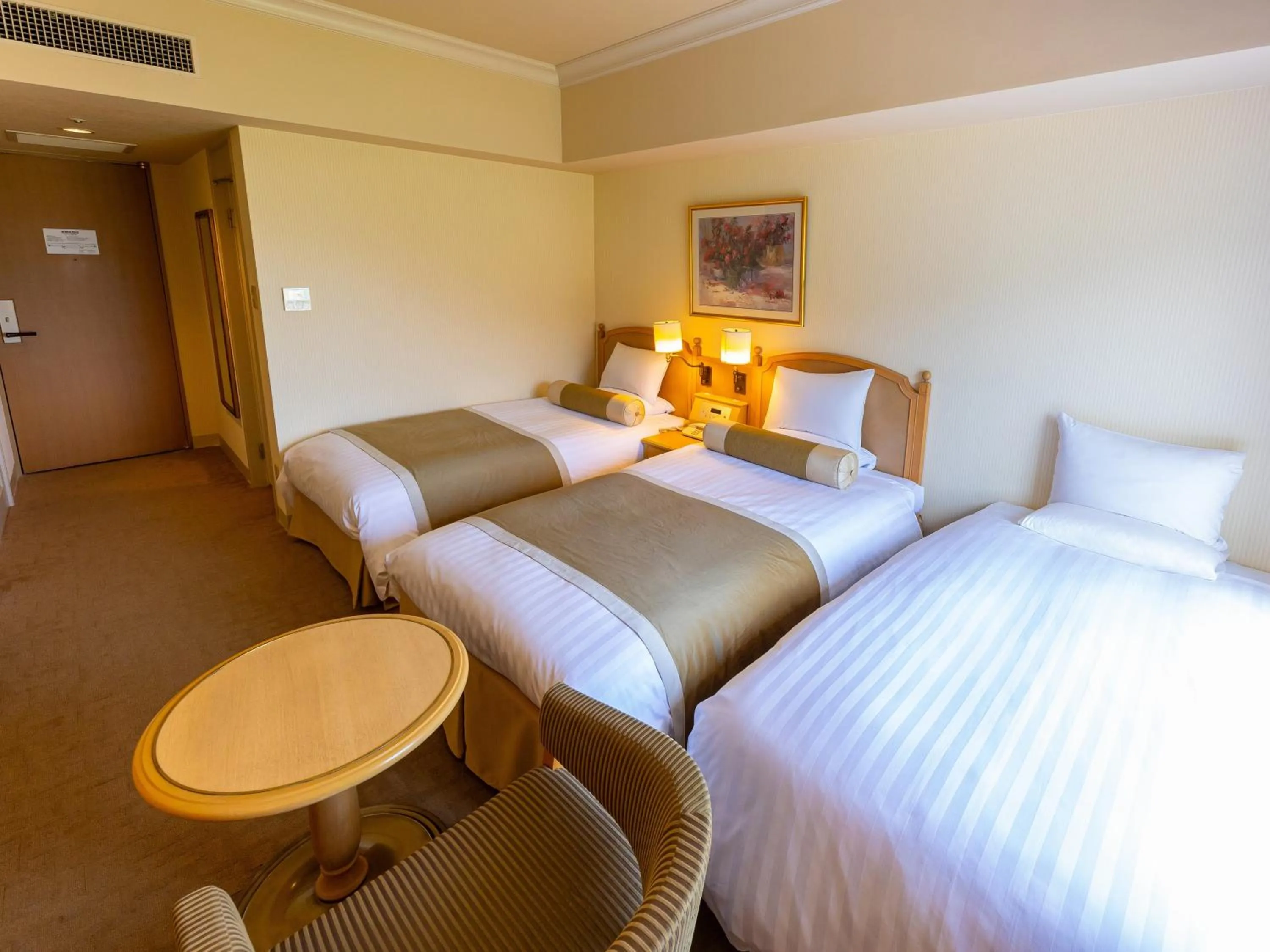 Photo of the whole room, Bed in Hotel Okura JR Huis Ten Bosch
