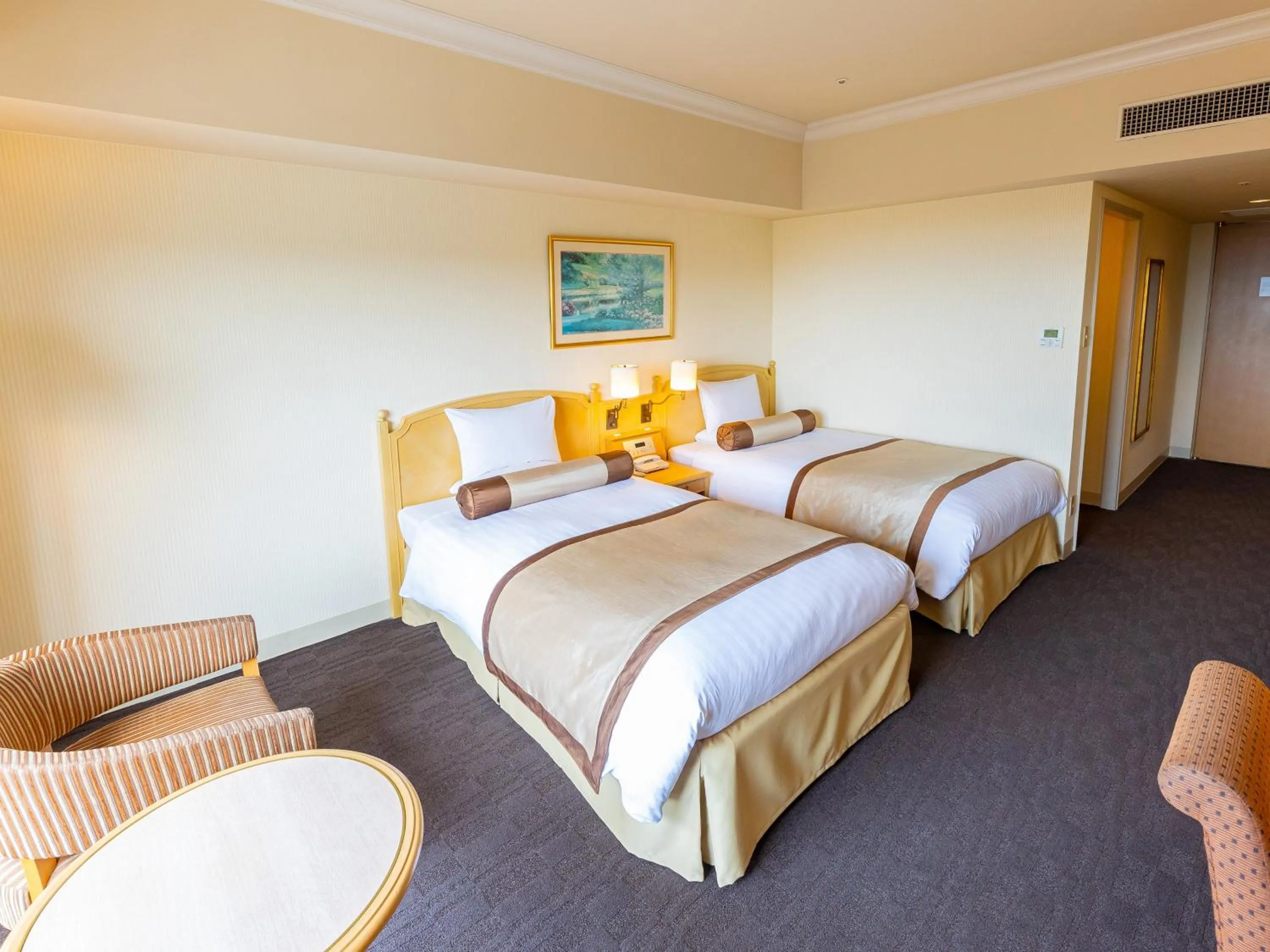 Photo of the whole room, Bed in Hotel Okura JR Huis Ten Bosch