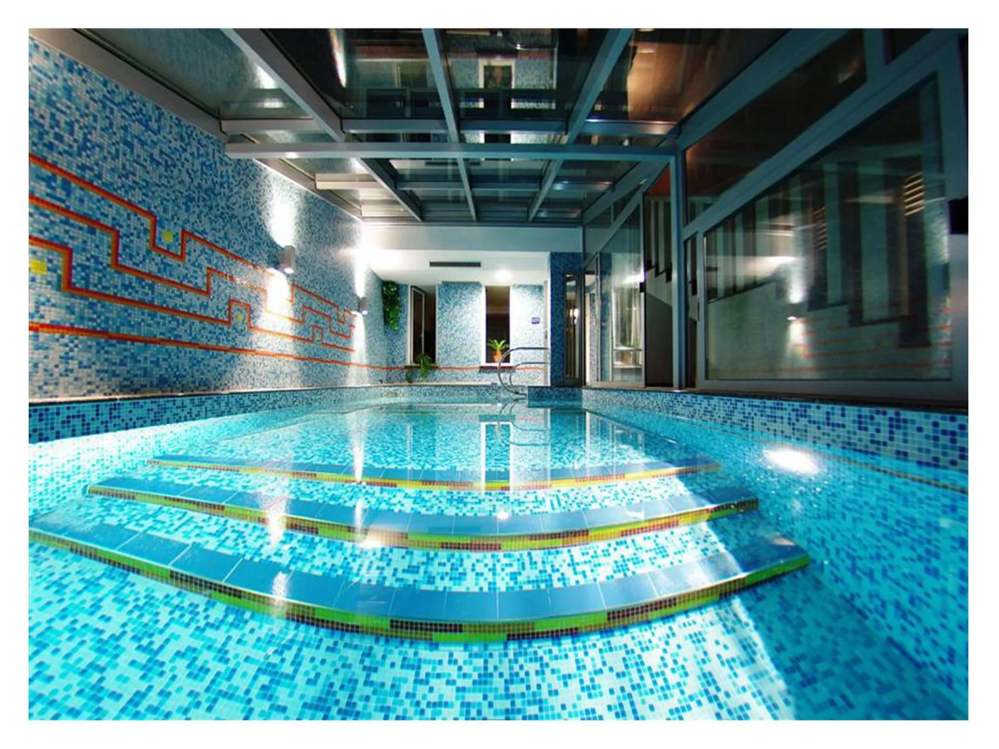 Swimming pool in Hotel Sunce