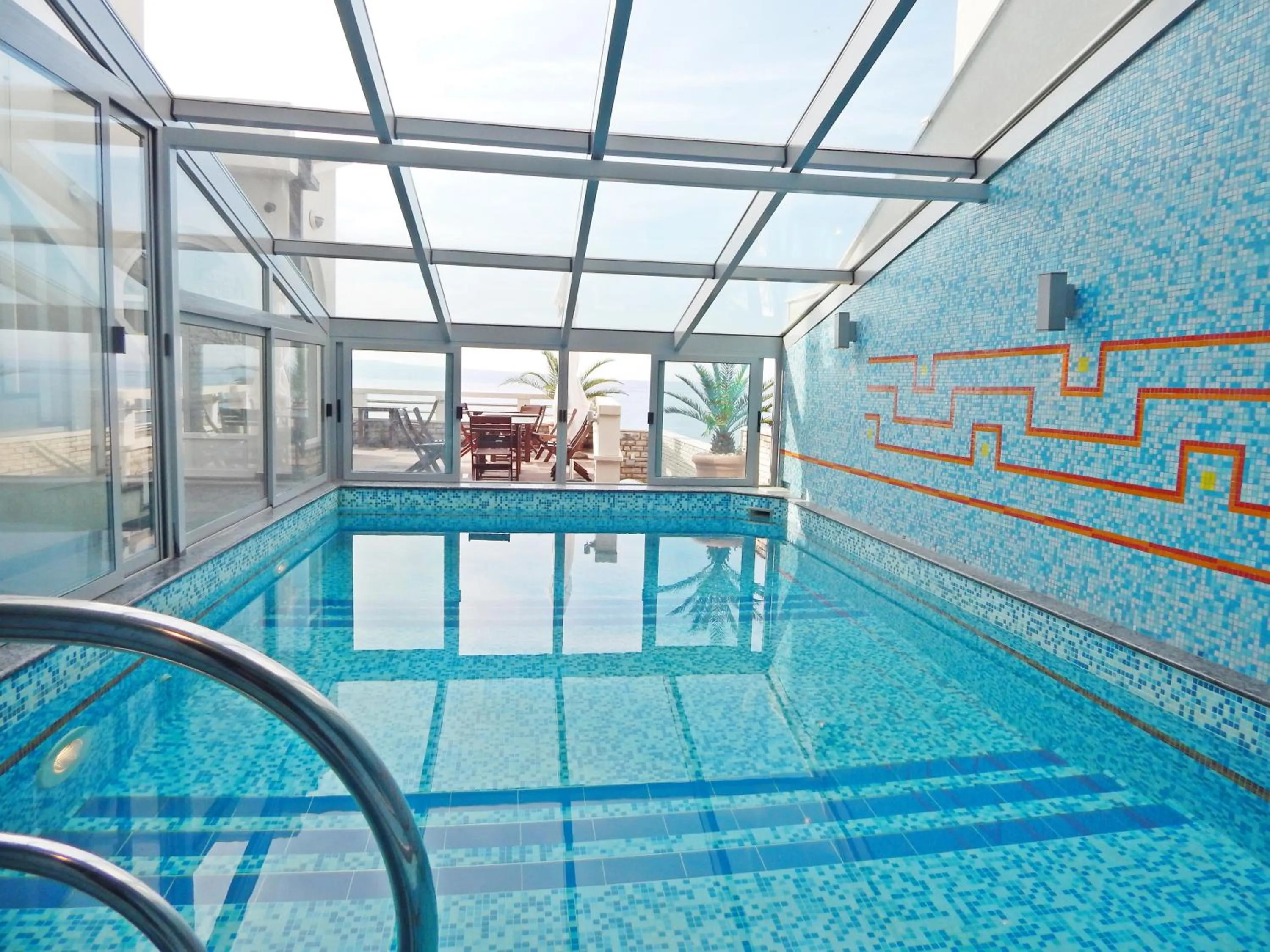 Swimming pool in Hotel Sunce