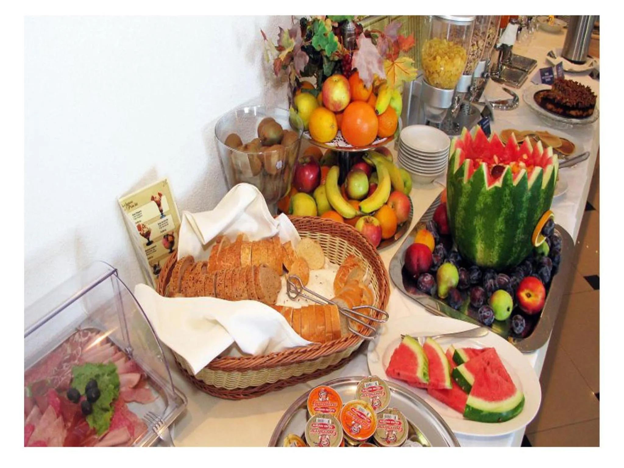 Breakfast in Hotel Sunce