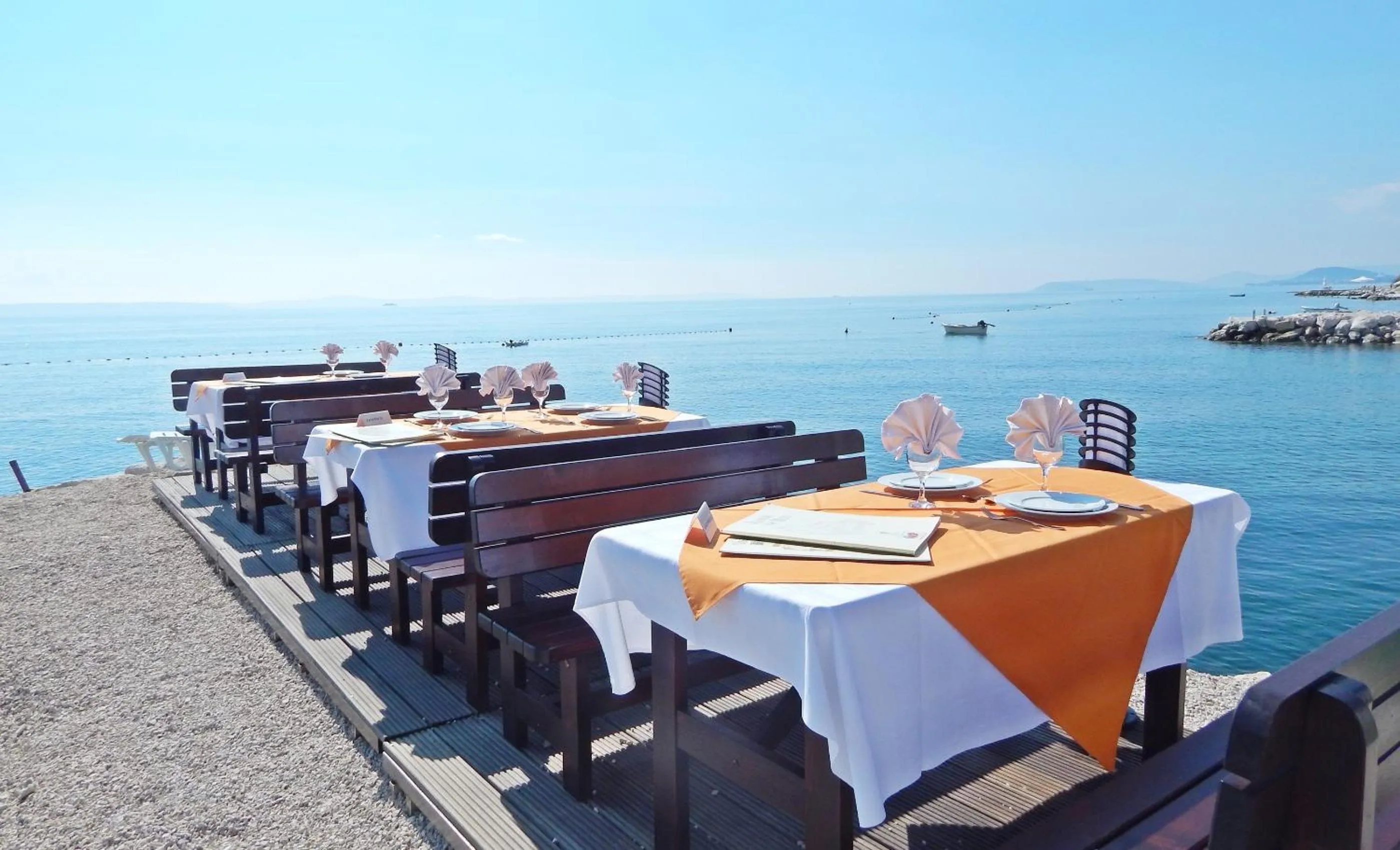 Restaurant/places to eat in Hotel Sunce