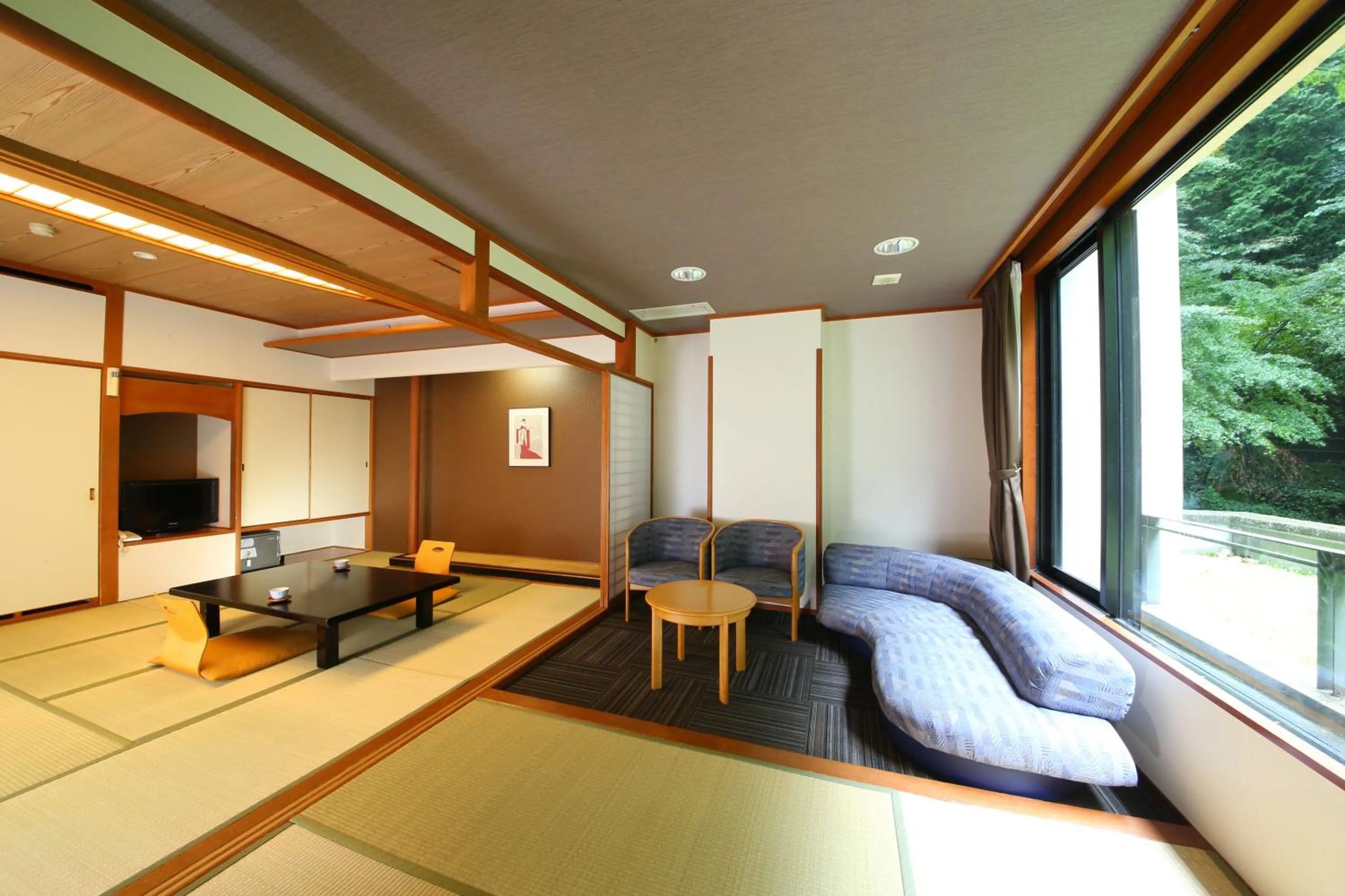 Photo of the whole room in Ooedo Onsen Monogatari Premium Ikaho
