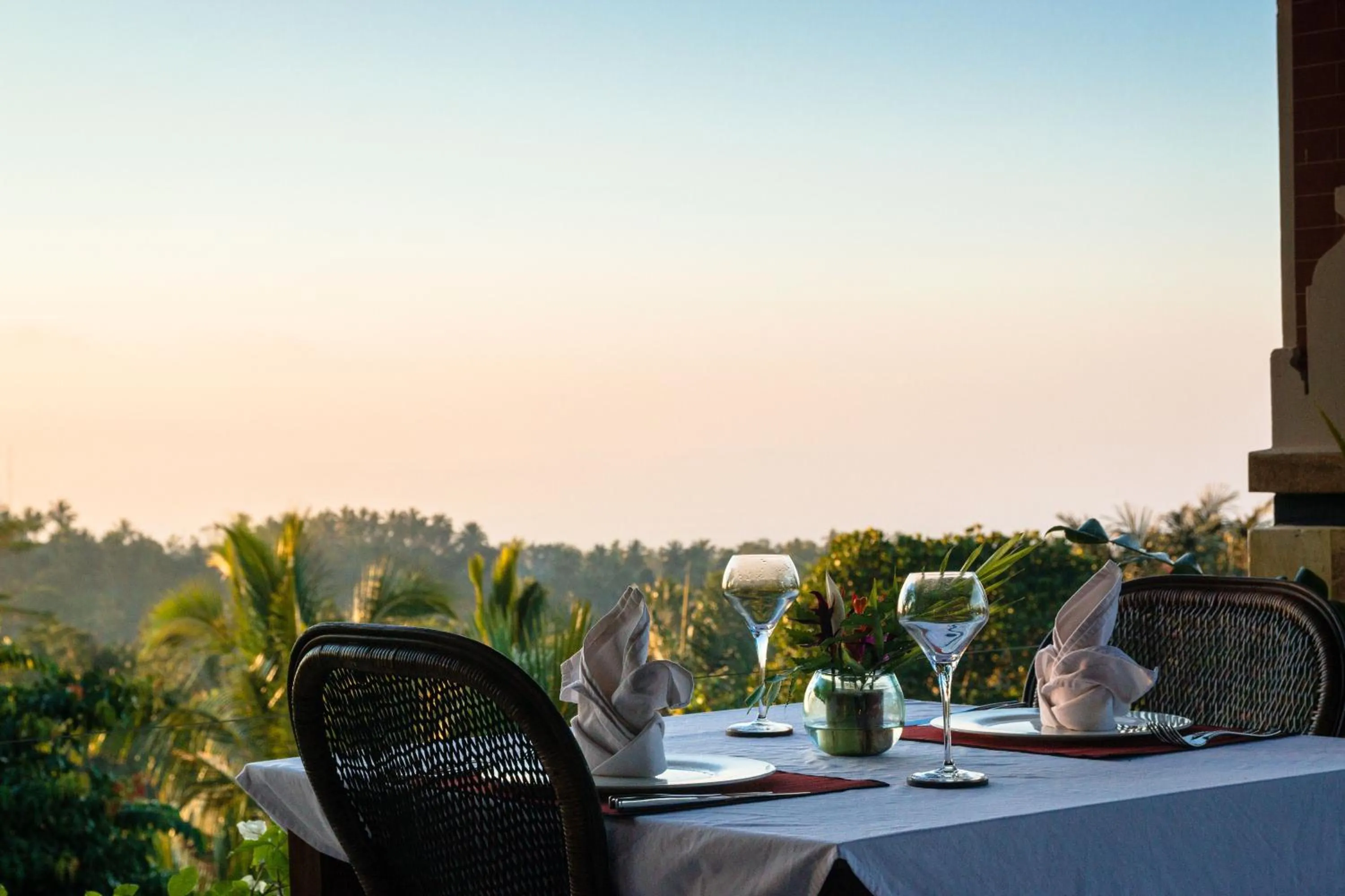 Restaurant/places to eat in Alassari Plantation