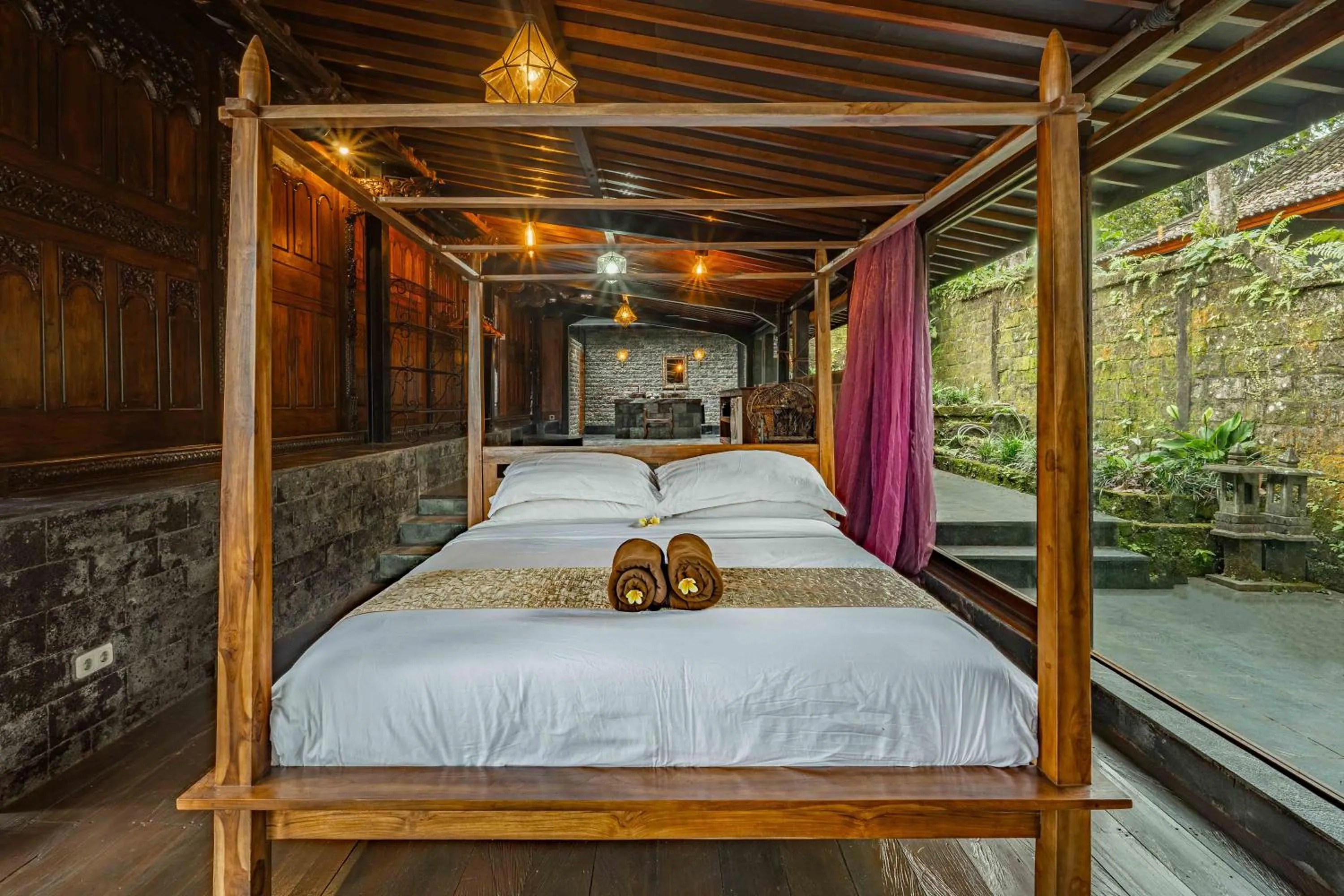 Bed in Alassari Plantation