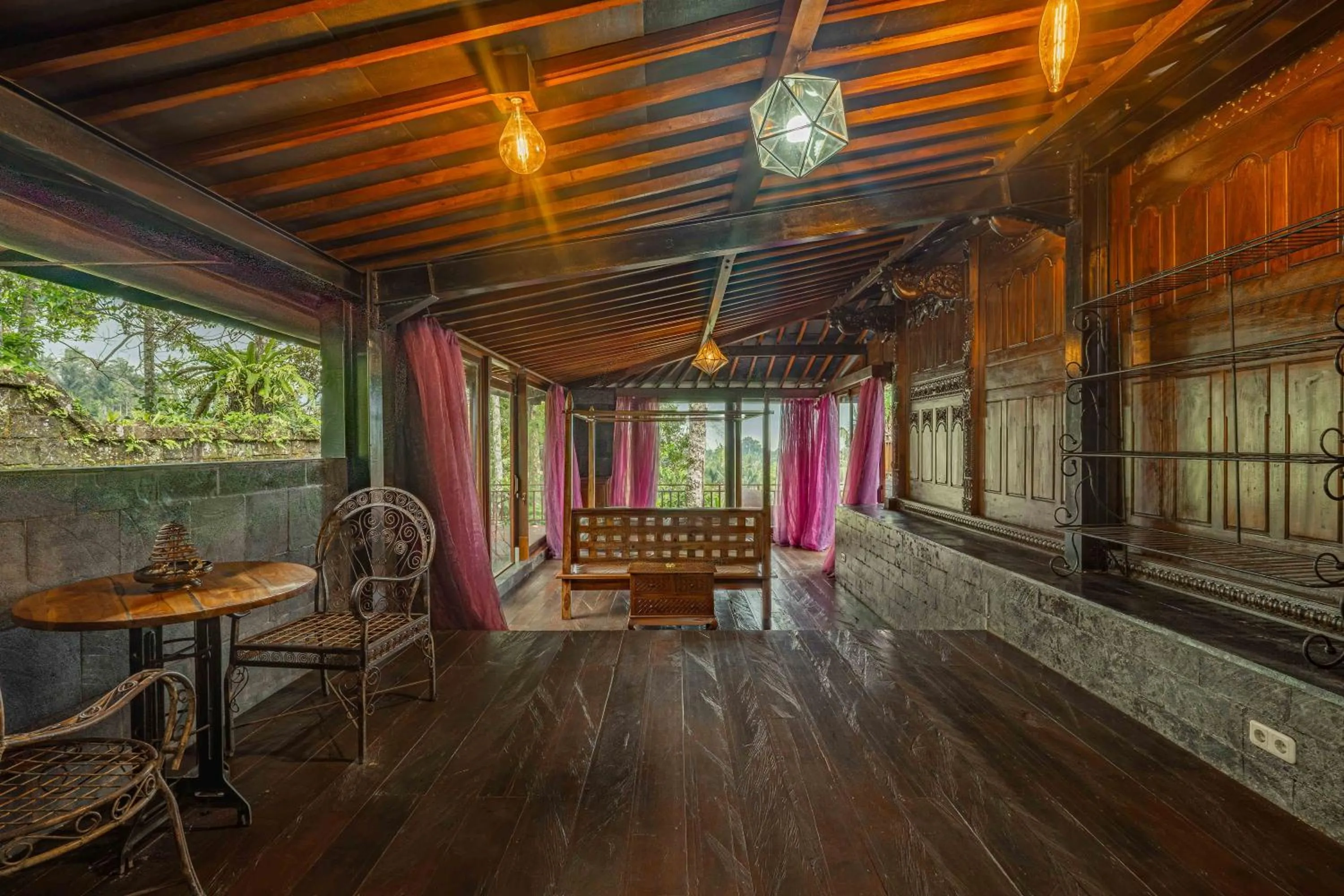 Seating area in Alassari Plantation