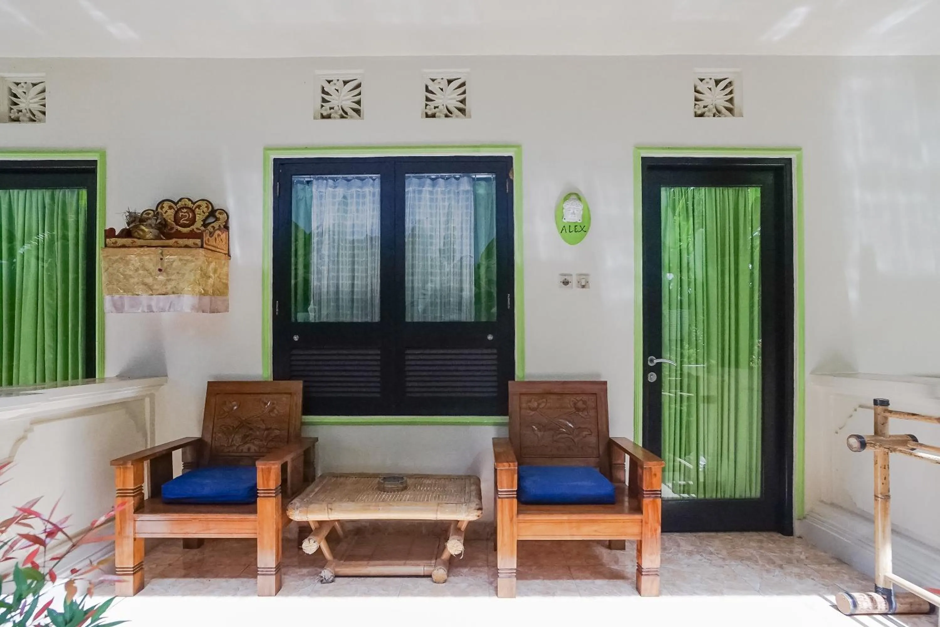 Living room in Green View Ubud Hostel Bali